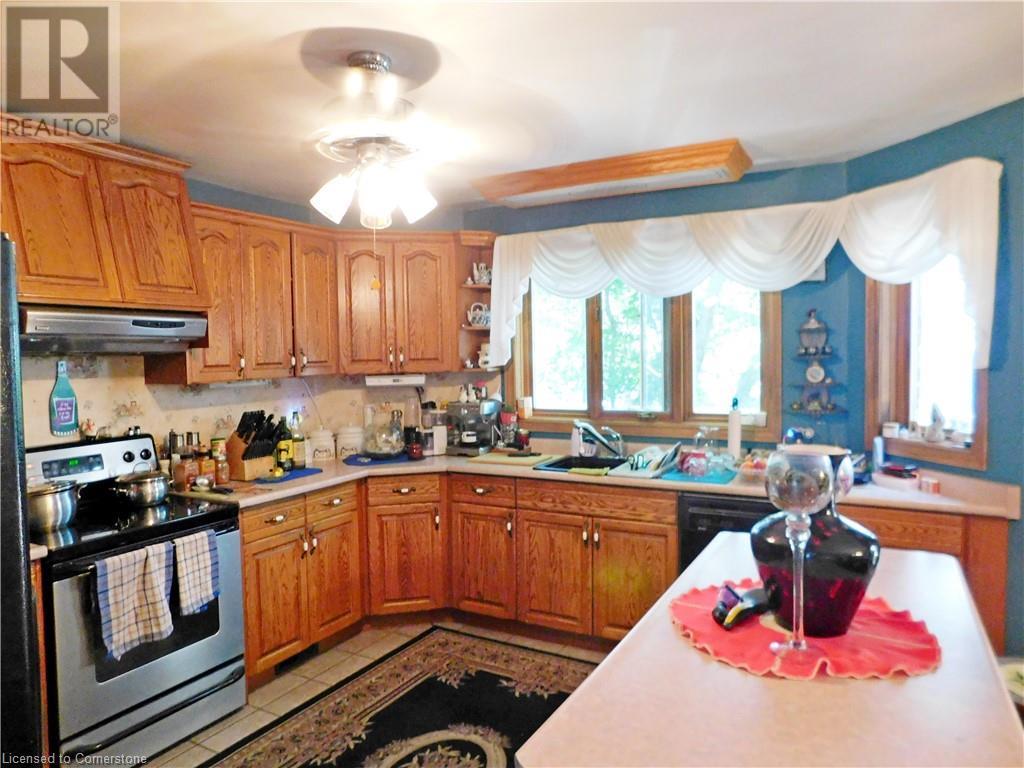 Photo 30 of 4916 Thirty Road N, Beamsville ON