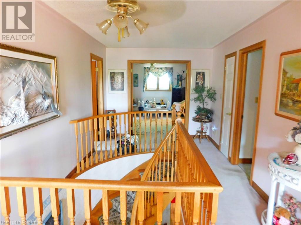 Photo 42 of 4916 Thirty Road N, Beamsville ON