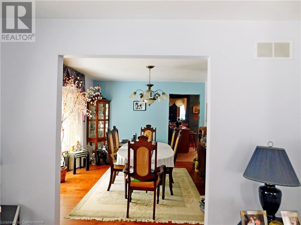 Photo 24 of 4916 Thirty Road N, Beamsville ON