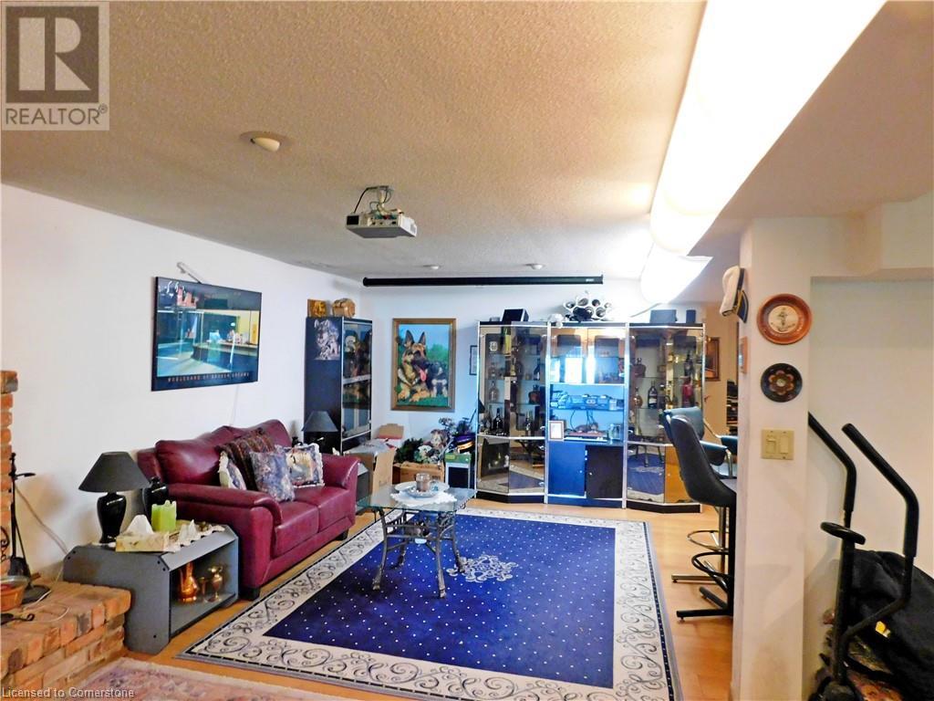 Photo 39 of 4916 Thirty Road N, Beamsville ON