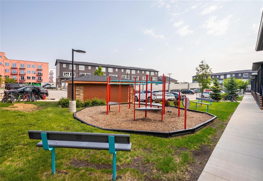 Photo 8 of 118 325 Park East Drive, Winnipeg MB