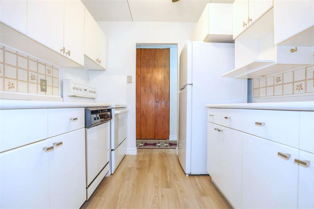 Photo 21 of 14 F 1975 Corydon Avenue, Winnipeg MB