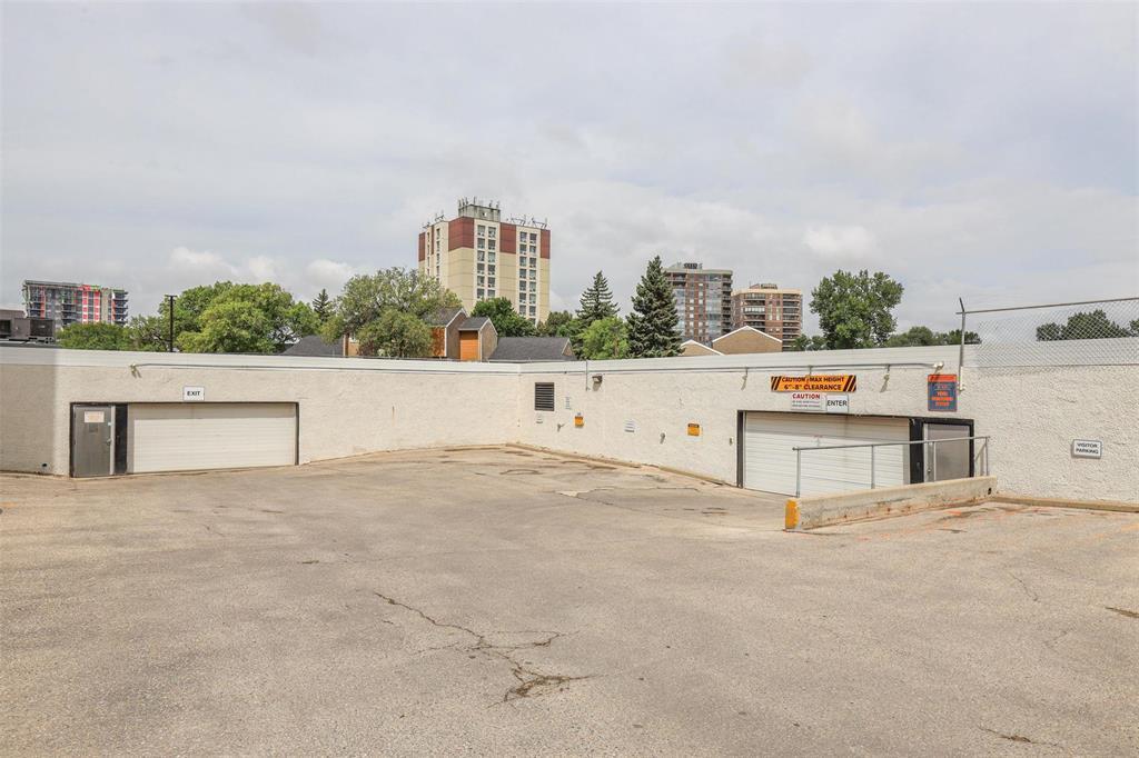 Photo 1 of 14 F 1975 Corydon Avenue, Winnipeg MB