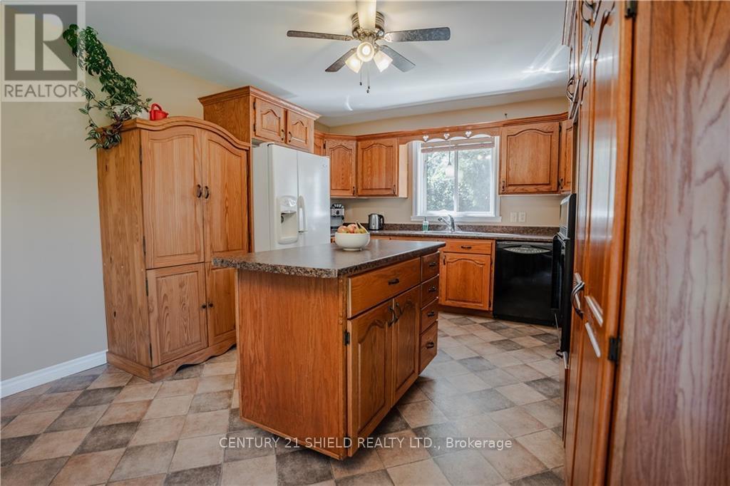 Photo 21 of 521 Cheryl Street, South Stormont ON