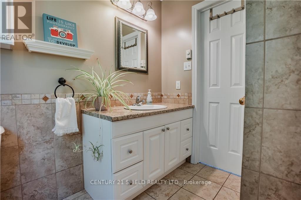 Photo 18 of 521 Cheryl Street, South Stormont ON