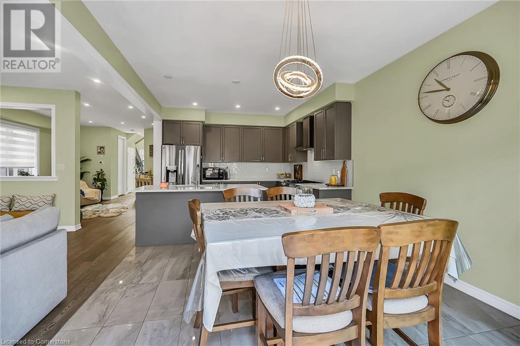 Photo 17 of 67 Malcolm Crescent, Caledonia ON