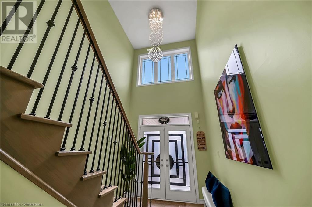 Photo 43 of 67 Malcolm Crescent, Caledonia ON