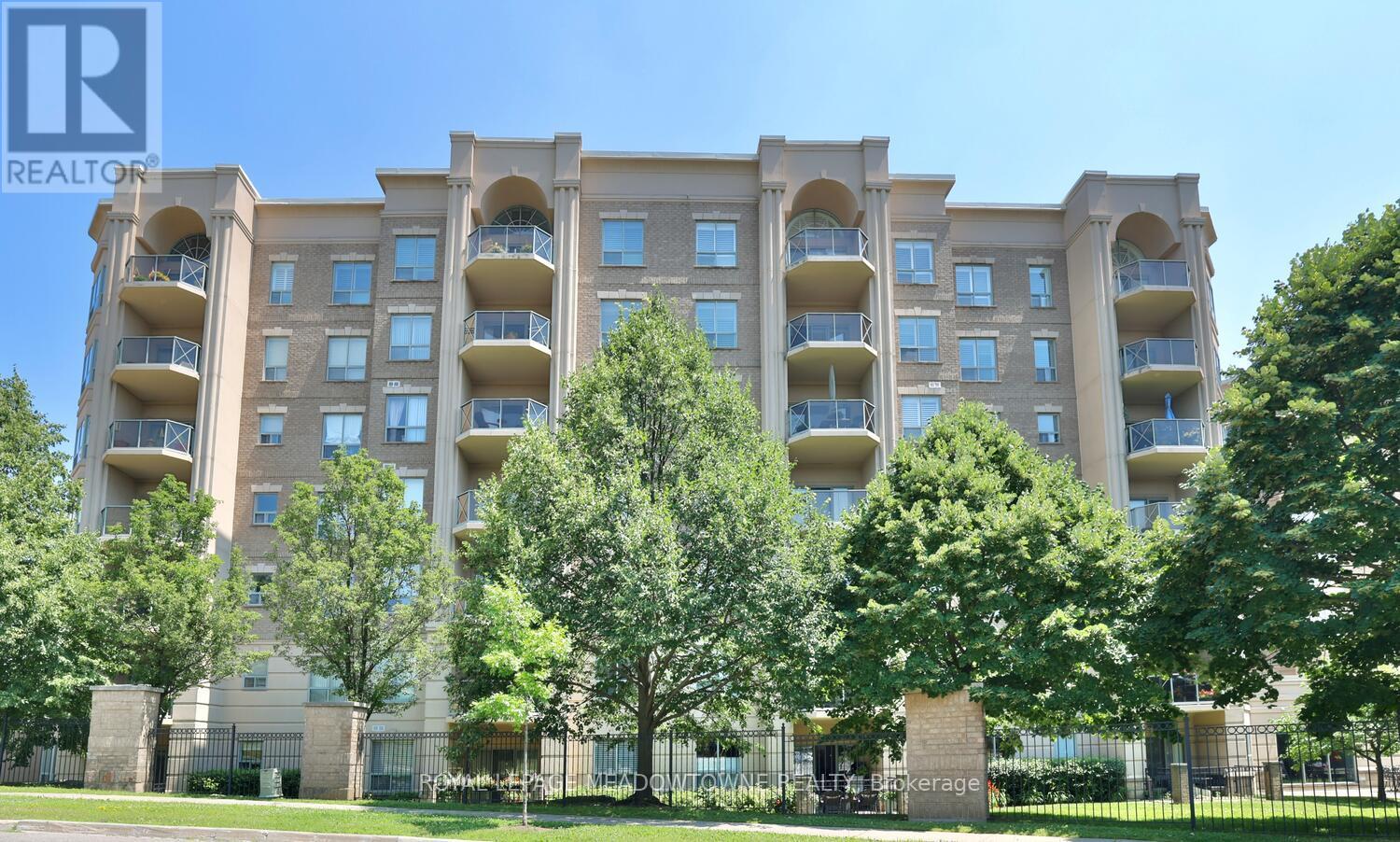 Photo 7 of 606 2075 Amherst Heights Drive, Burlington ON