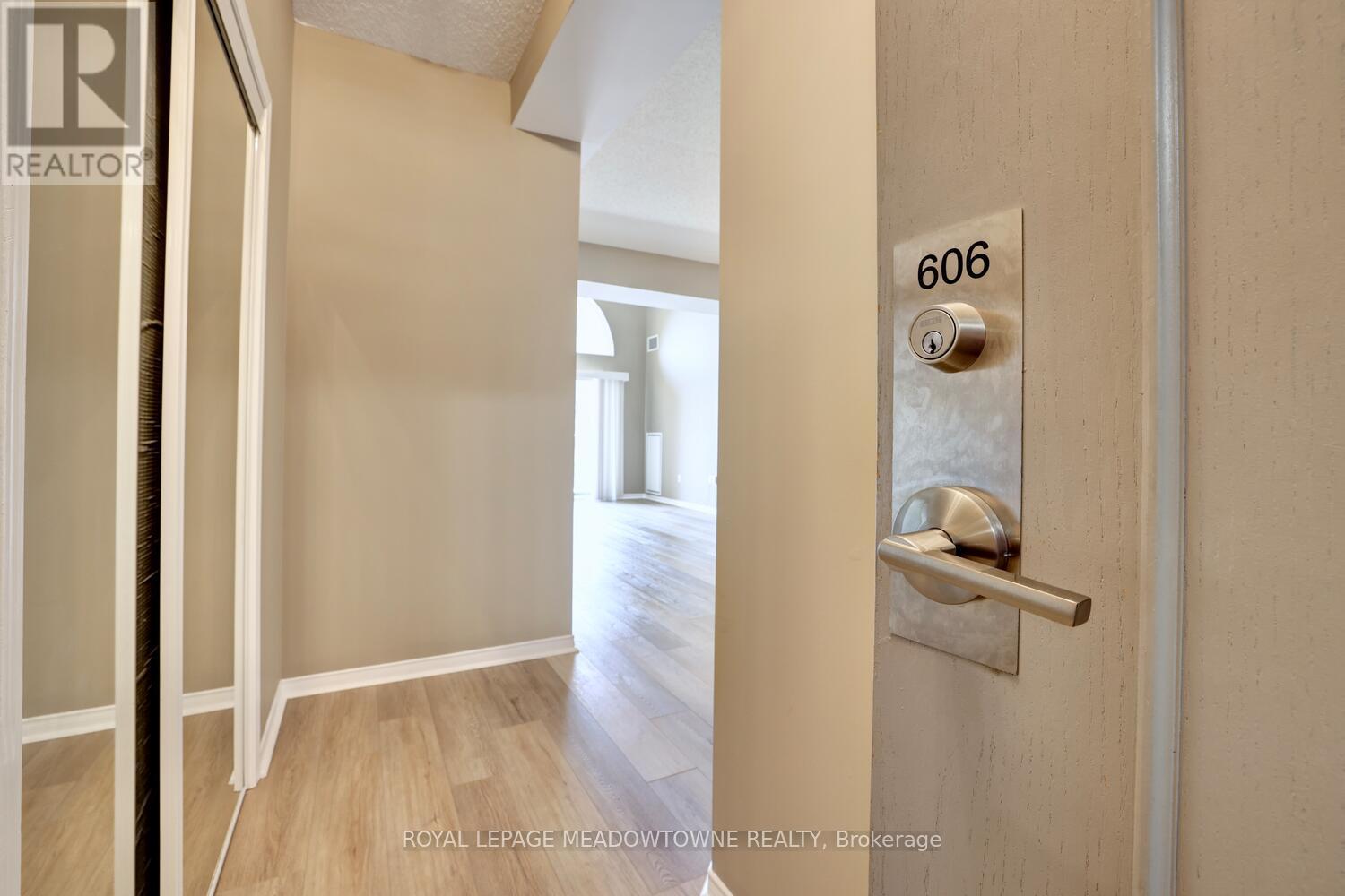 Photo 9 of 606 2075 Amherst Heights Drive, Burlington ON