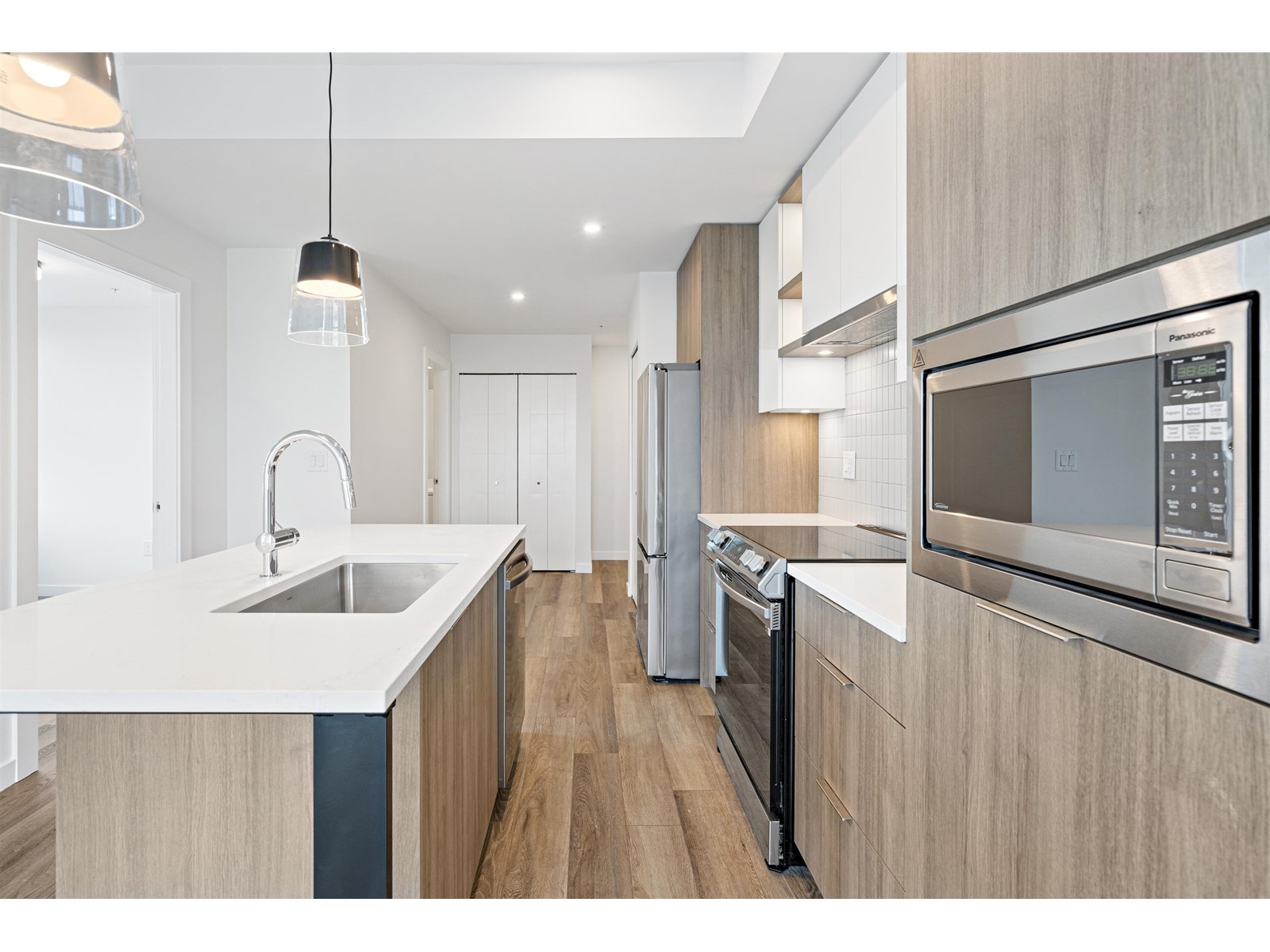 Photo 6 of 401 20695 Eastleigh Crescent, Langley BC