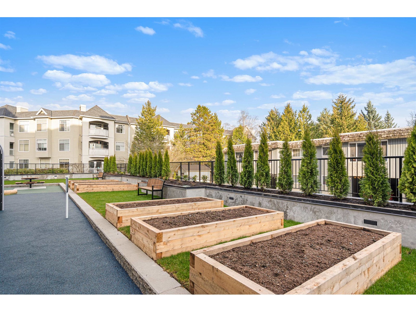 Photo 21 of 401 20695 Eastleigh Crescent, Langley BC
