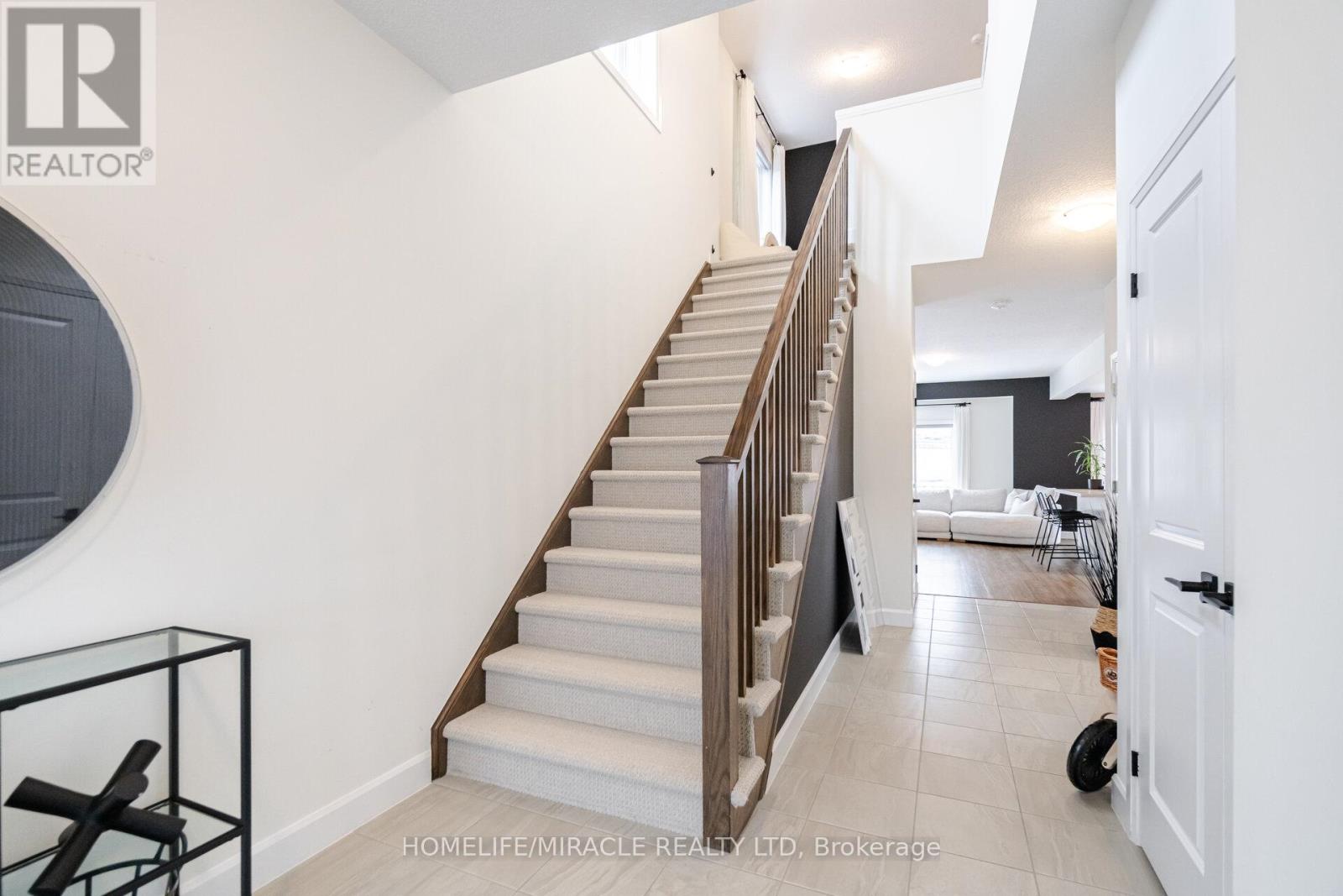 Single Family House for Sale in  SOUTHAM LANE Hamilton (Mountview) 