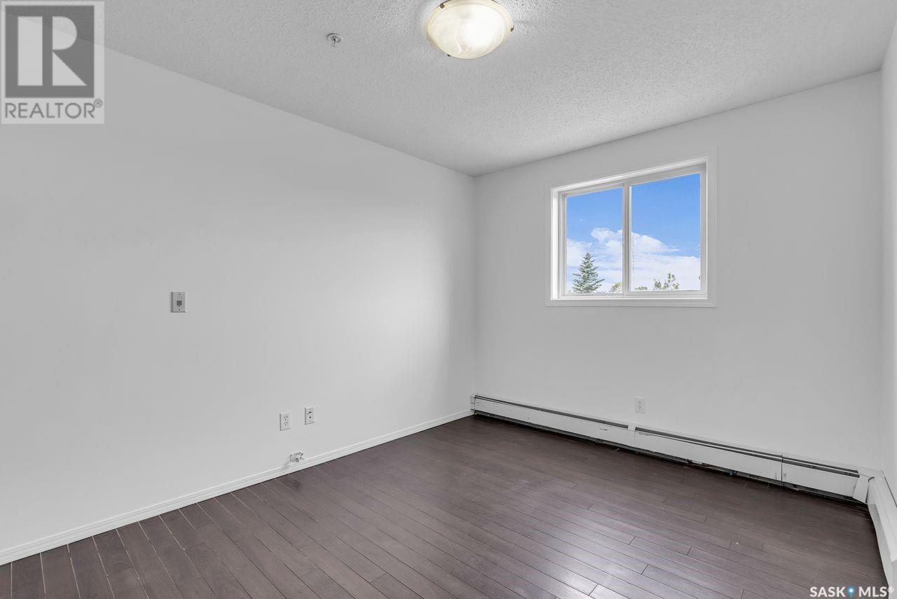 Single Family House High rise for Sale in   Lowe ROAD Saskatoon 
