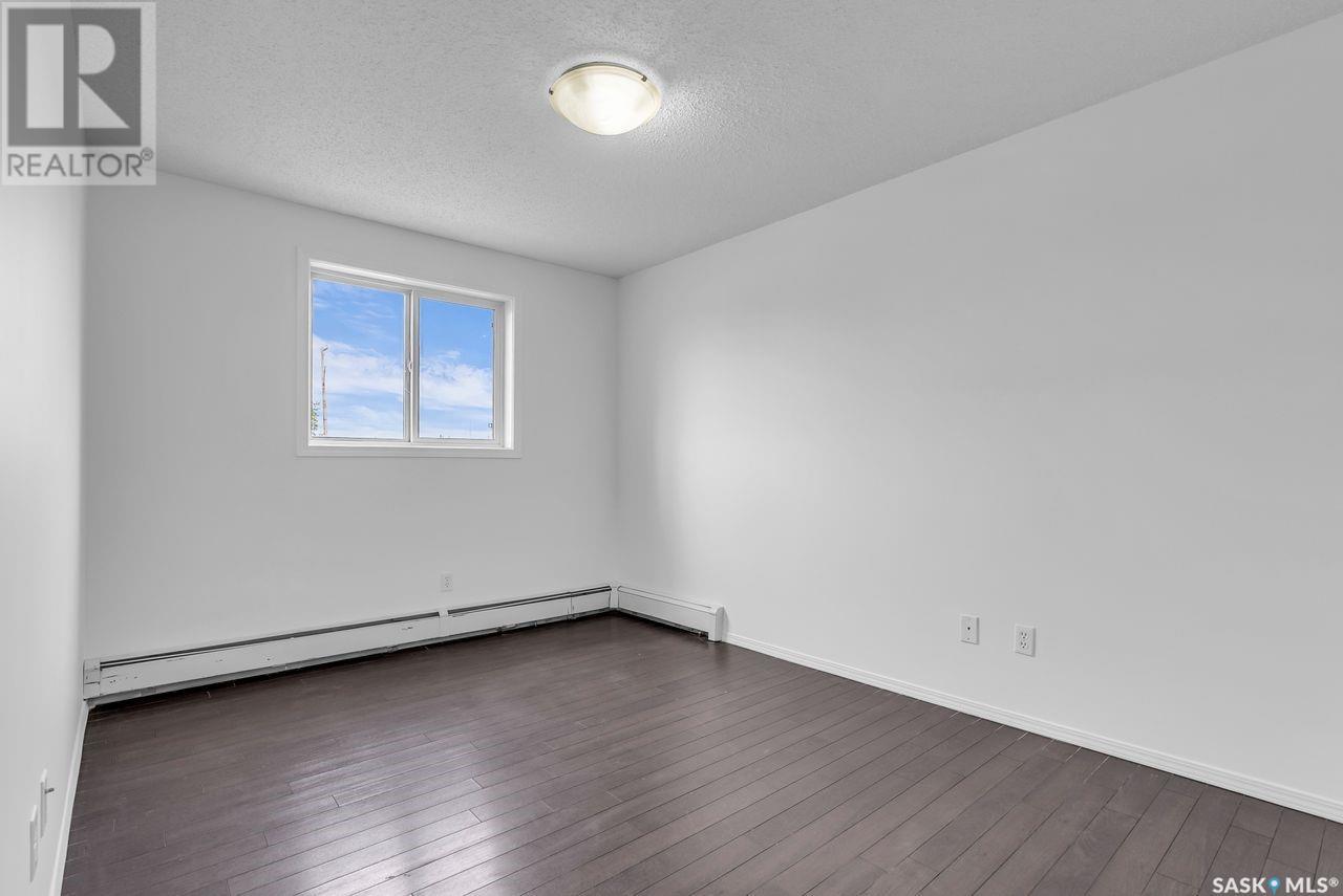 Single Family House High rise for Sale in   Lowe ROAD Saskatoon 