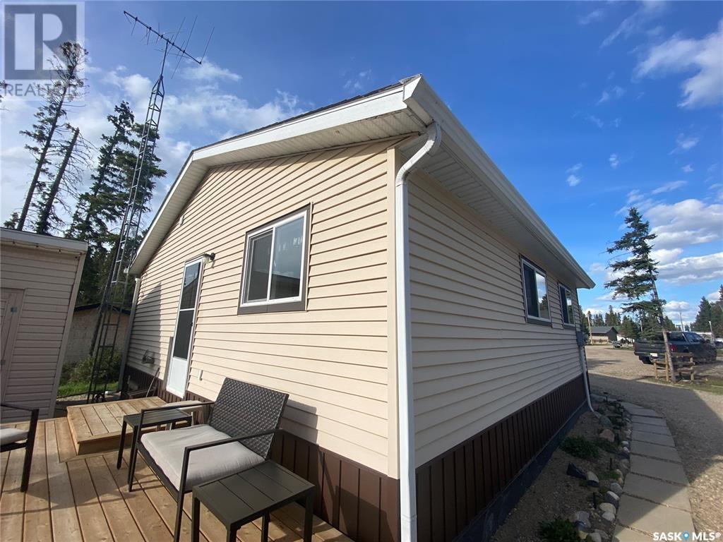 Photo 2 of 11 Norland Place, Candle Lake SK