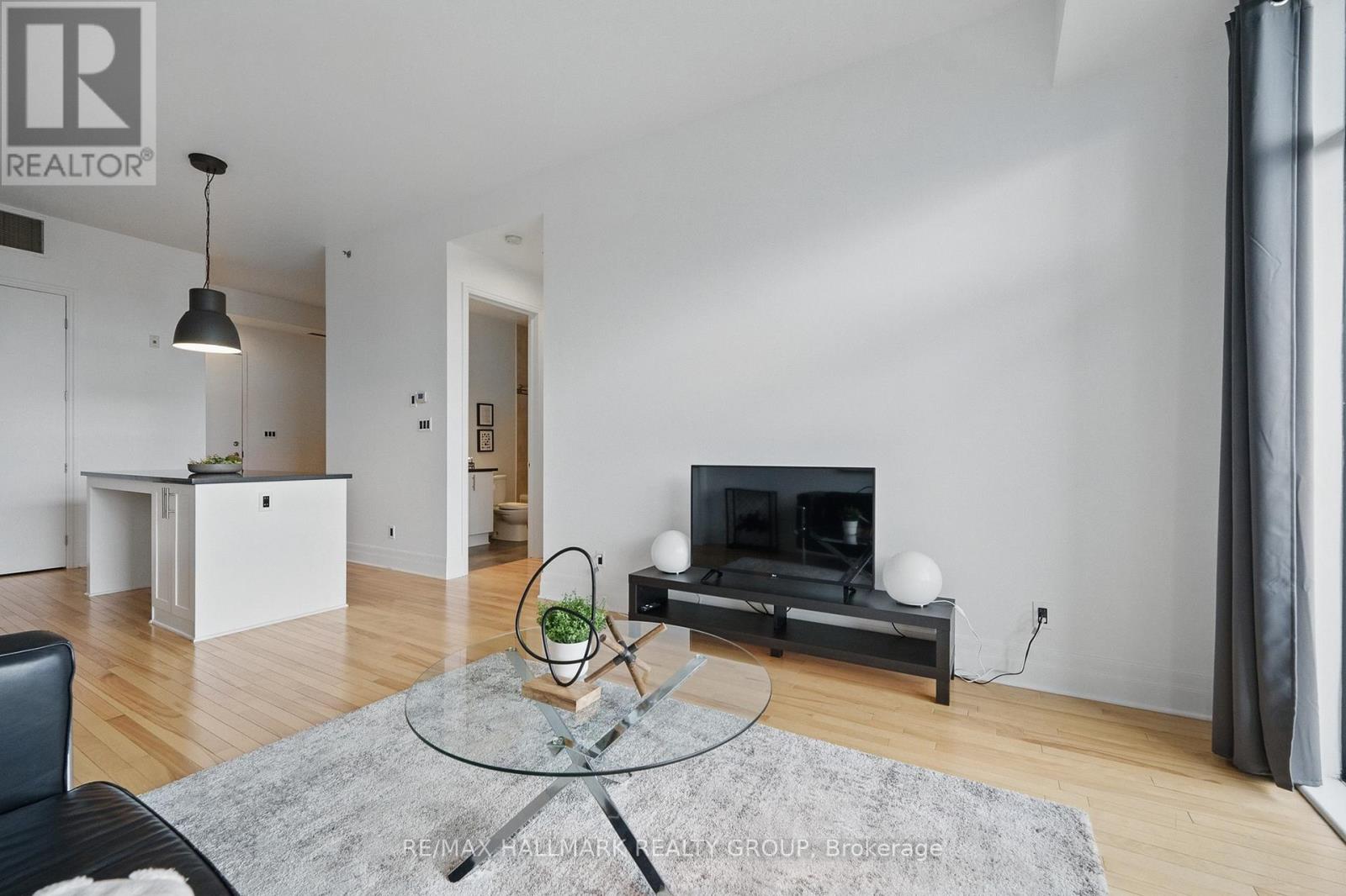 Photo 5 of Ph 7 808 Bronson Avenue, Ottawa ON