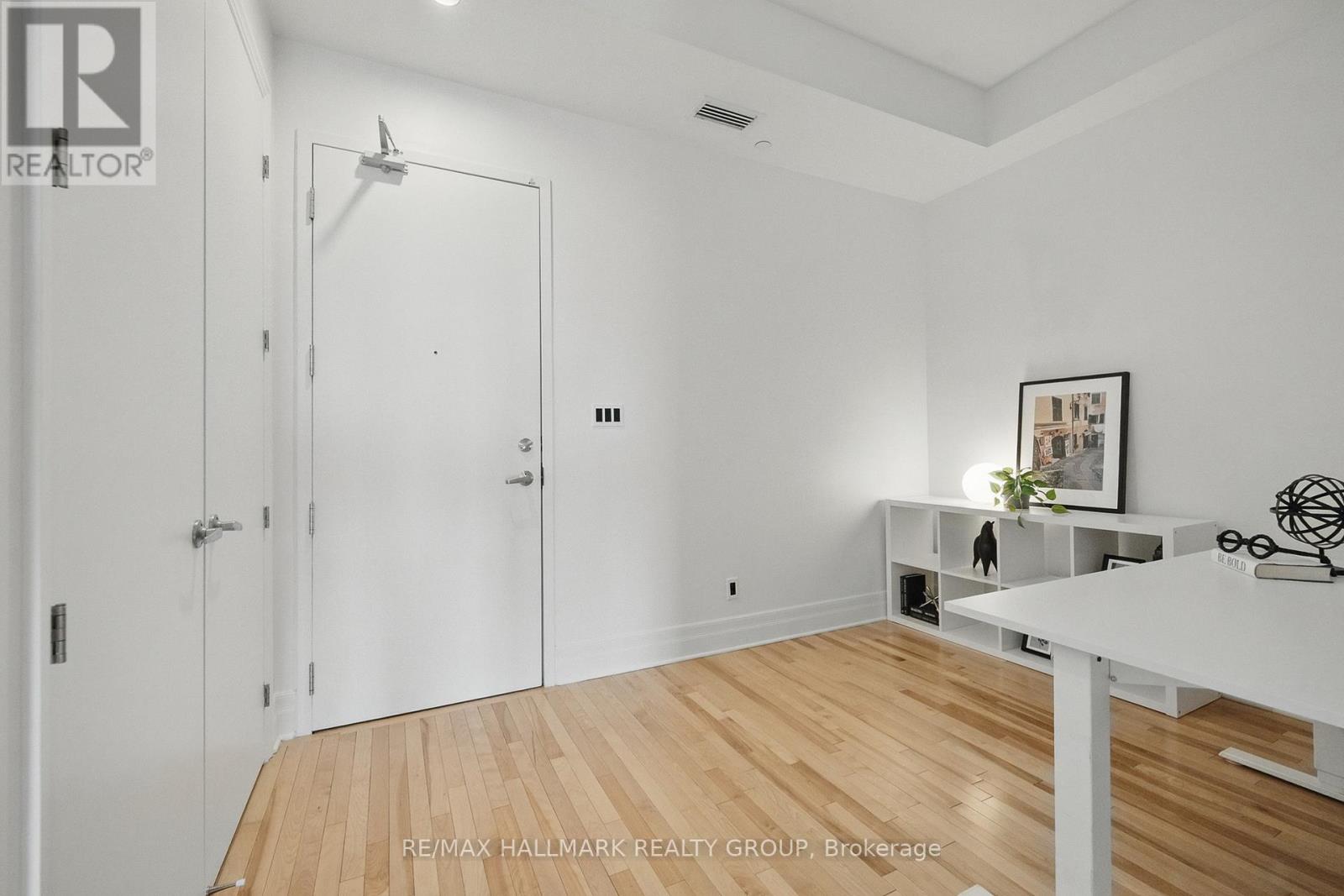 Photo 8 of Ph 7 808 Bronson Avenue, Ottawa ON