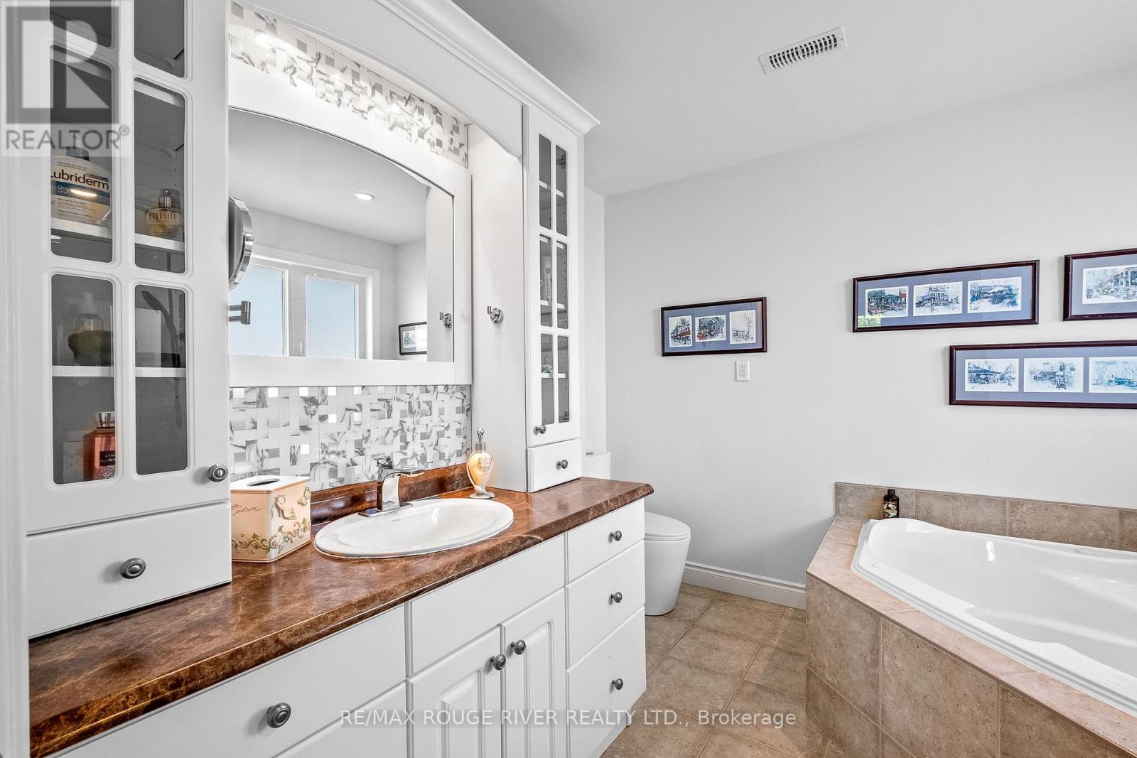 Photo 19 of 57 Harbour Street, Brighton ON