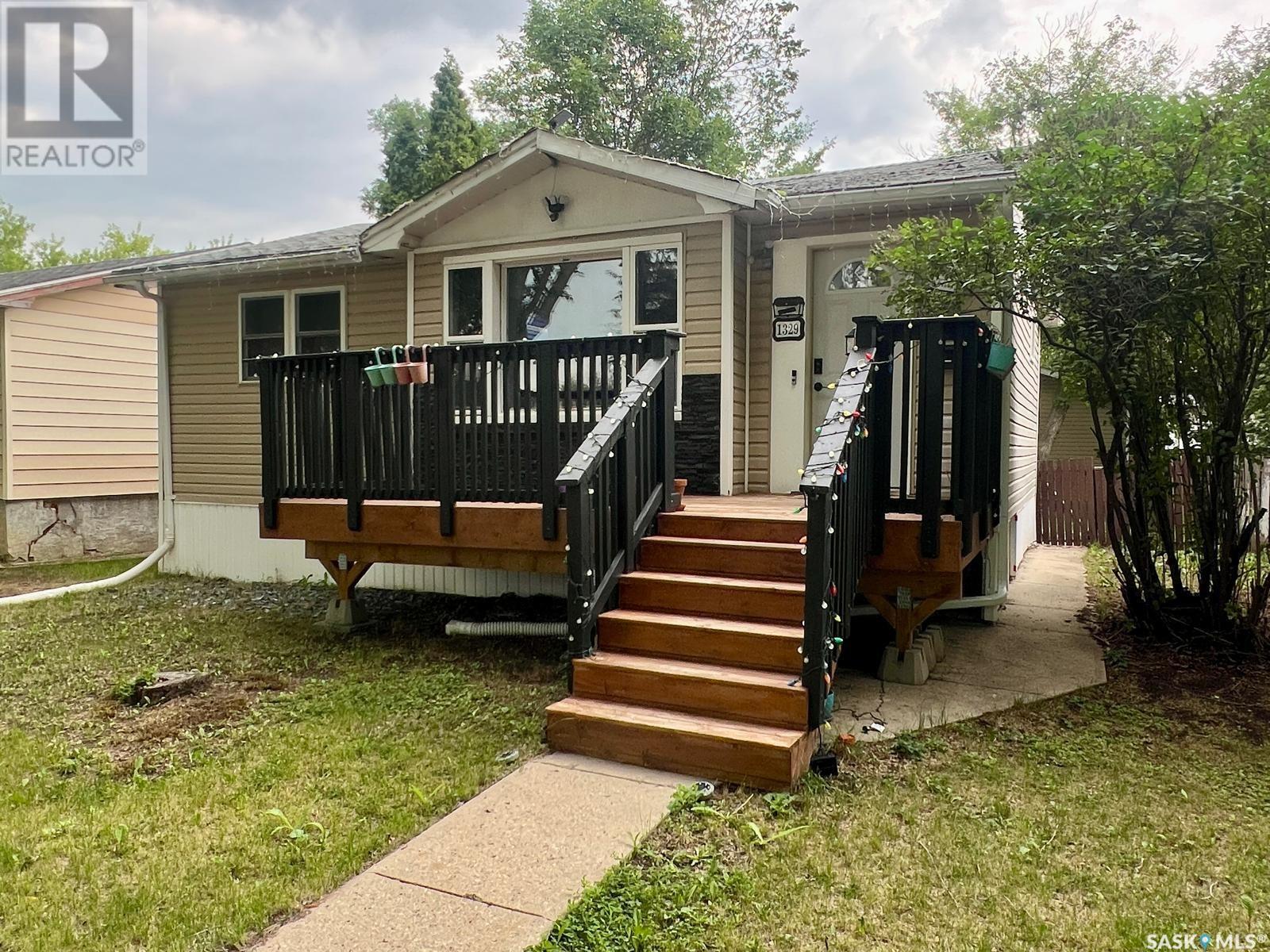 Single Family House Bungalow for Sale in  Aberdeen STREET Regina 