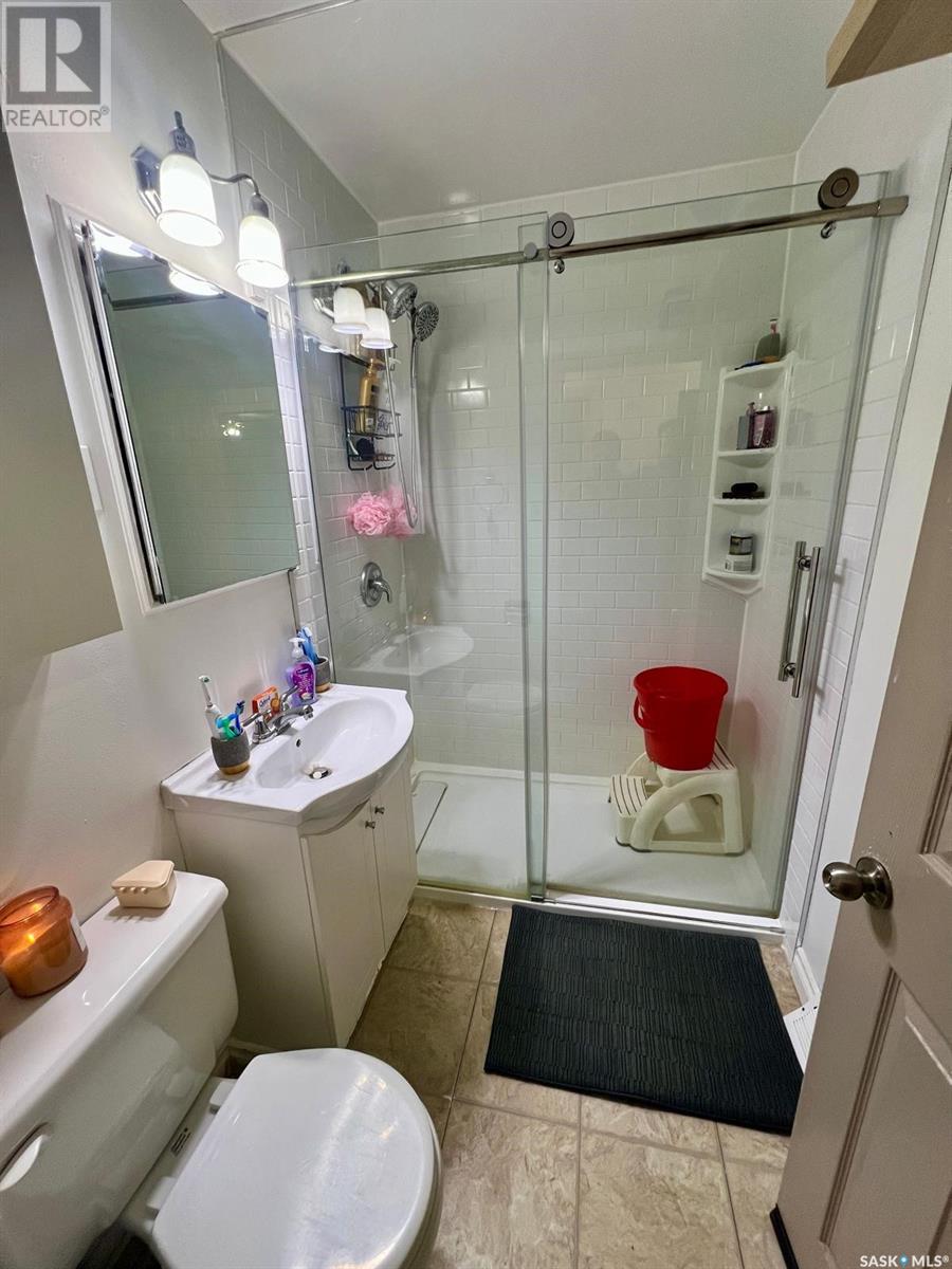 Single Family House Bungalow for Sale in  Aberdeen STREET Regina 