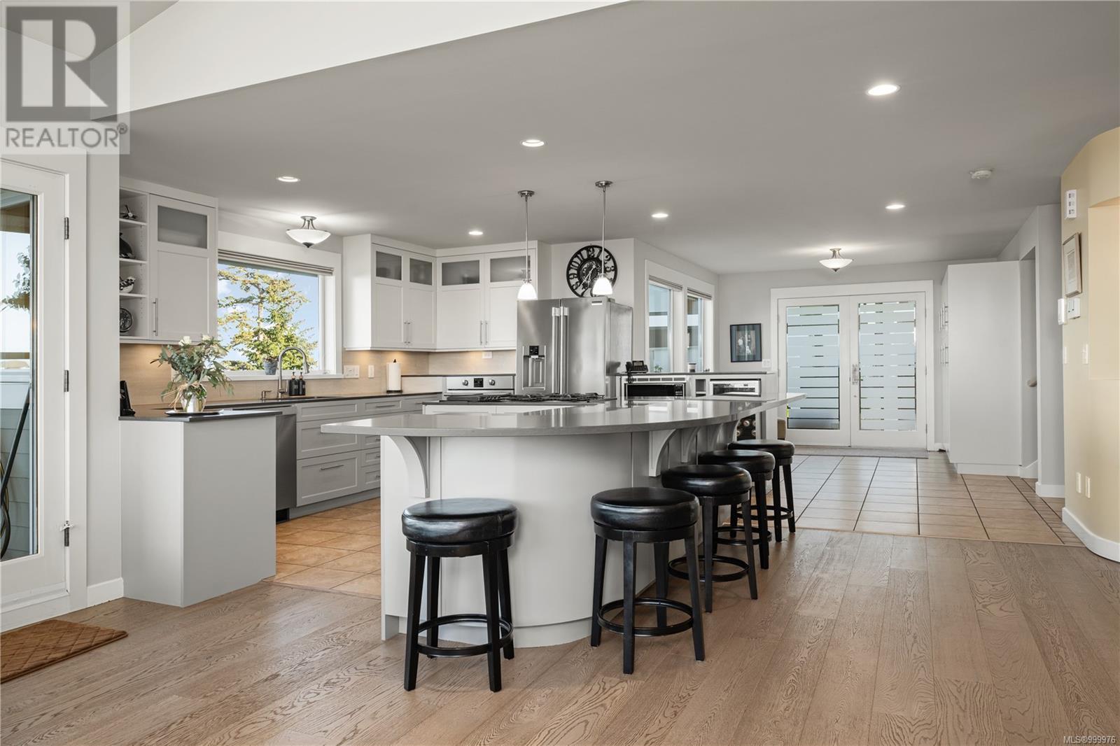 Photo 17 of 3724 Glen Oaks Dr, Nanaimo BC