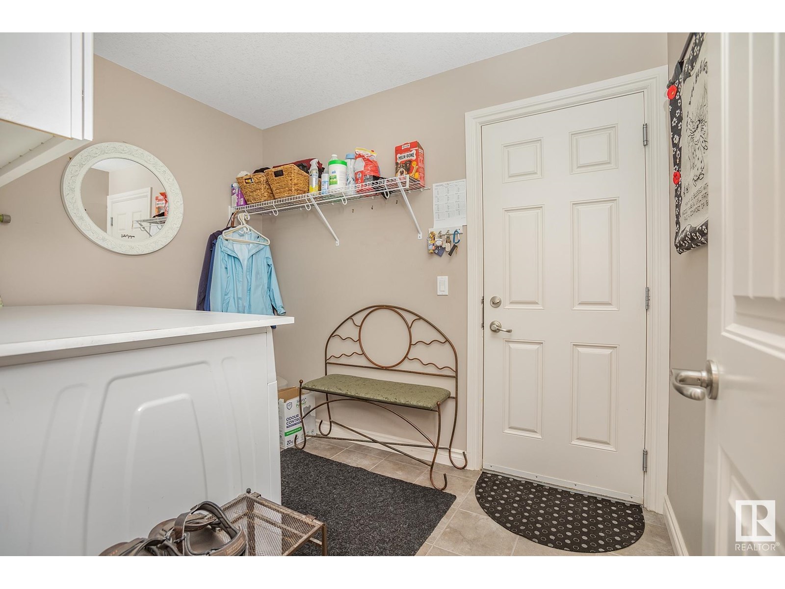 Photo 20 of 3883 Gallinger Lo Nw, Edmonton AB