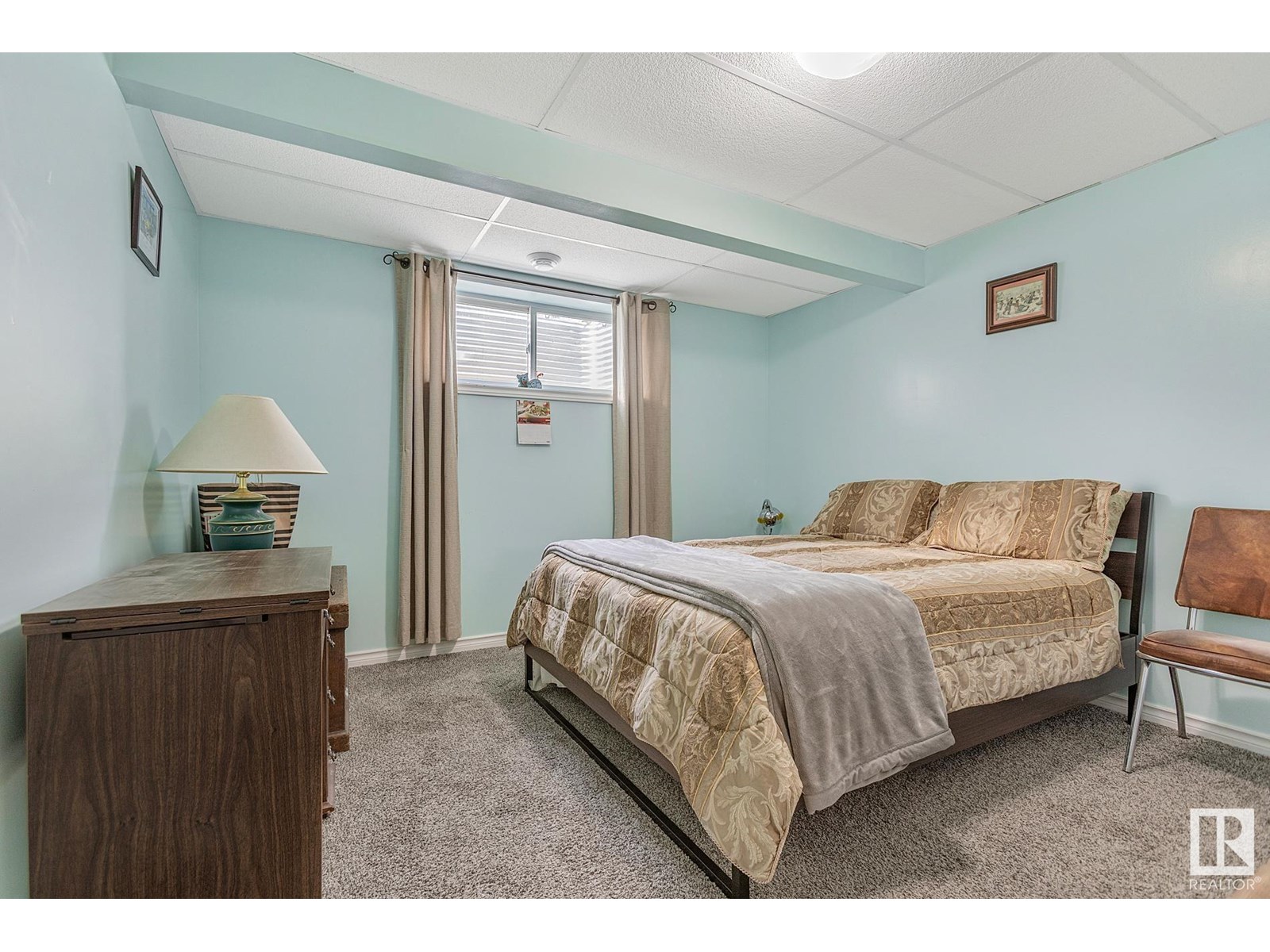 Photo 37 of 3883 Gallinger Lo Nw, Edmonton AB