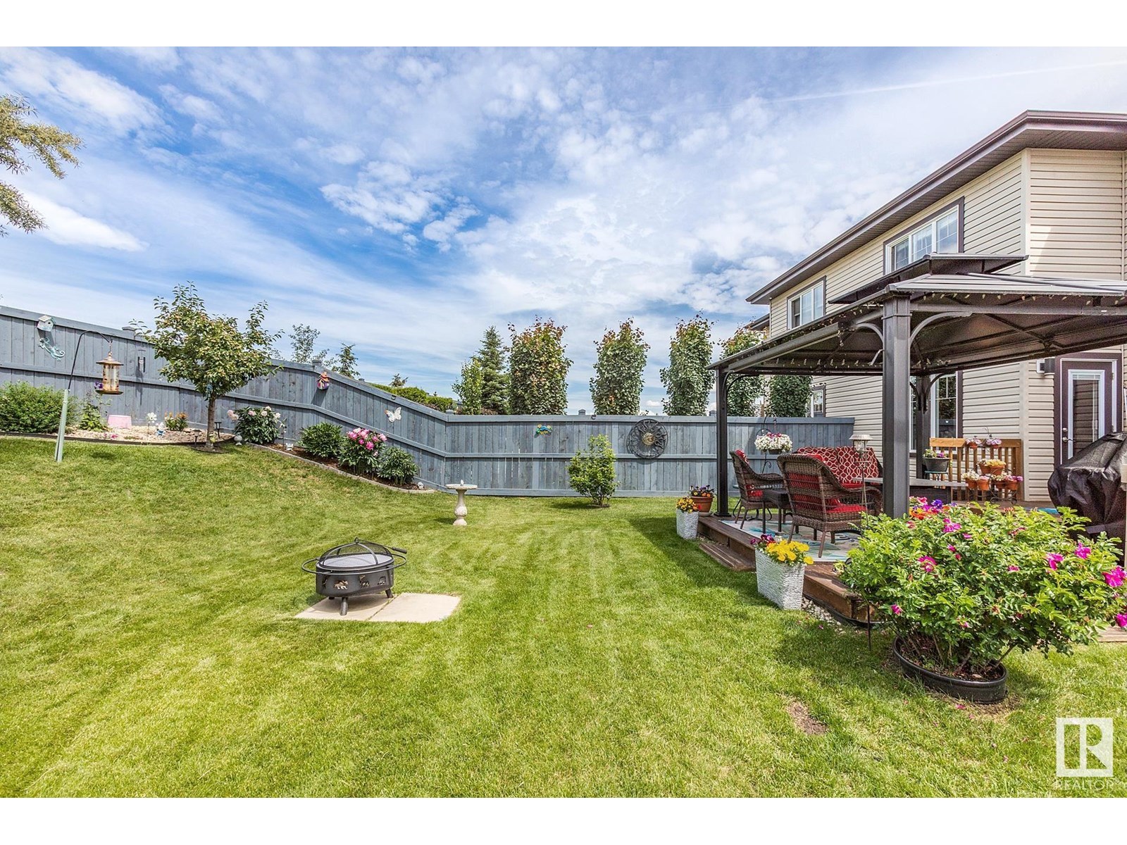 Photo 45 of 3883 Gallinger Lo Nw, Edmonton AB