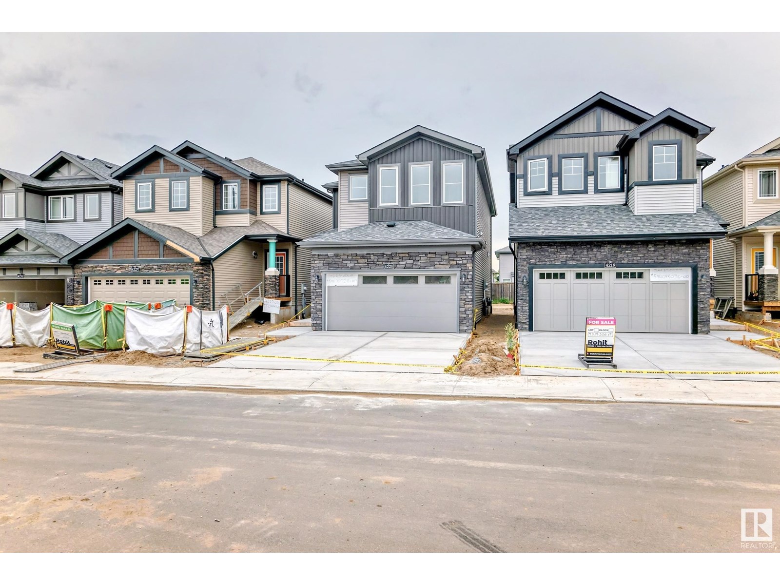 Photo 22 of 4223 206 St Nw, Edmonton AB