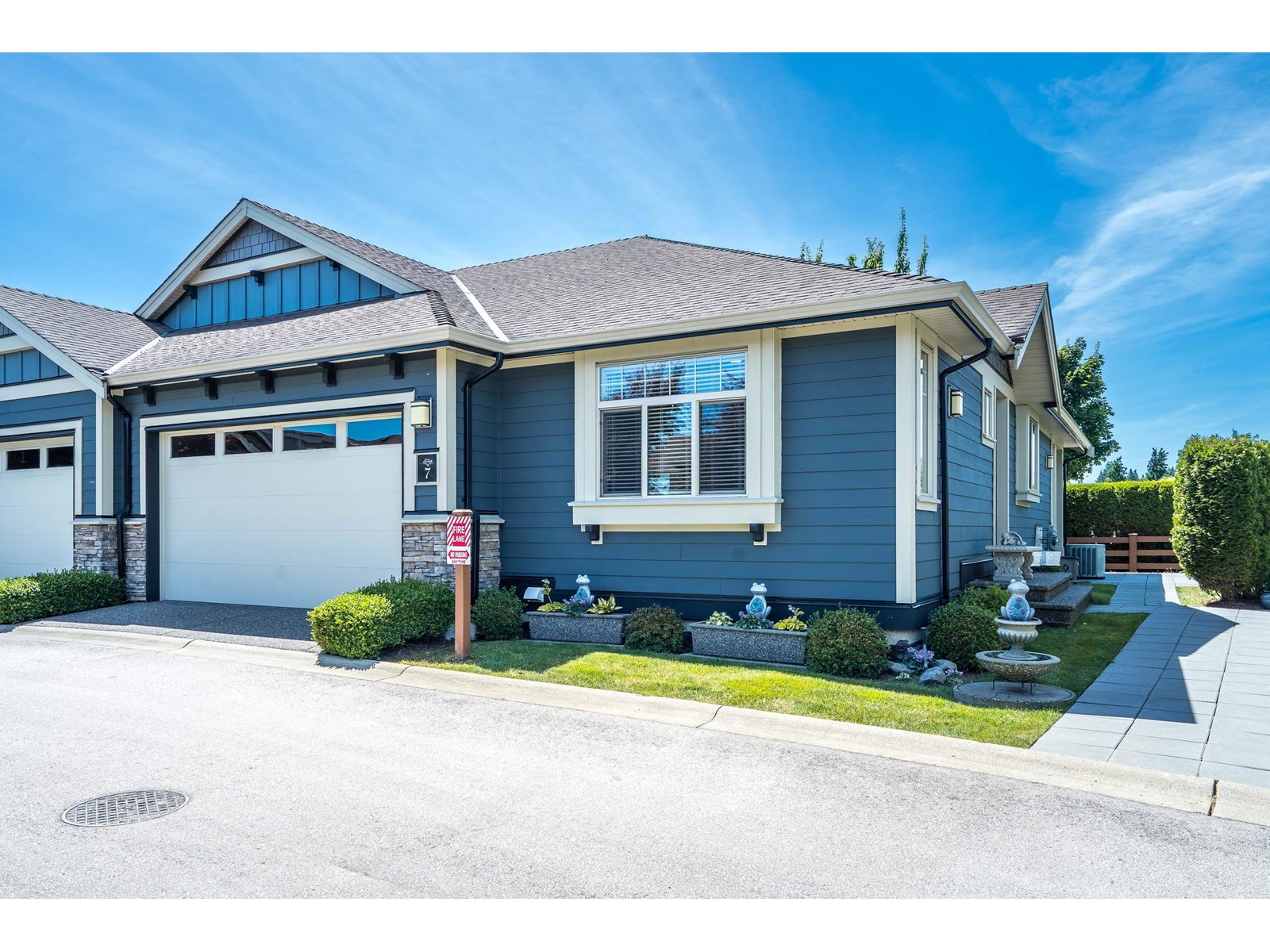 Photo 1 of 7 350 174 Street, Surrey BC