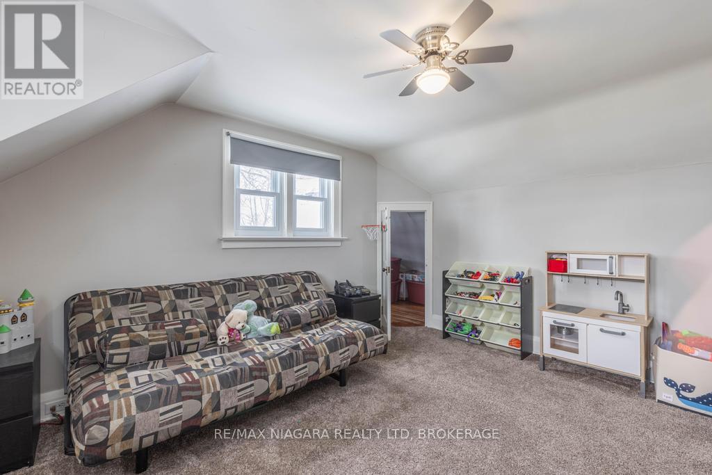 Photo 17 of 221 Wright Street, Welland ON
