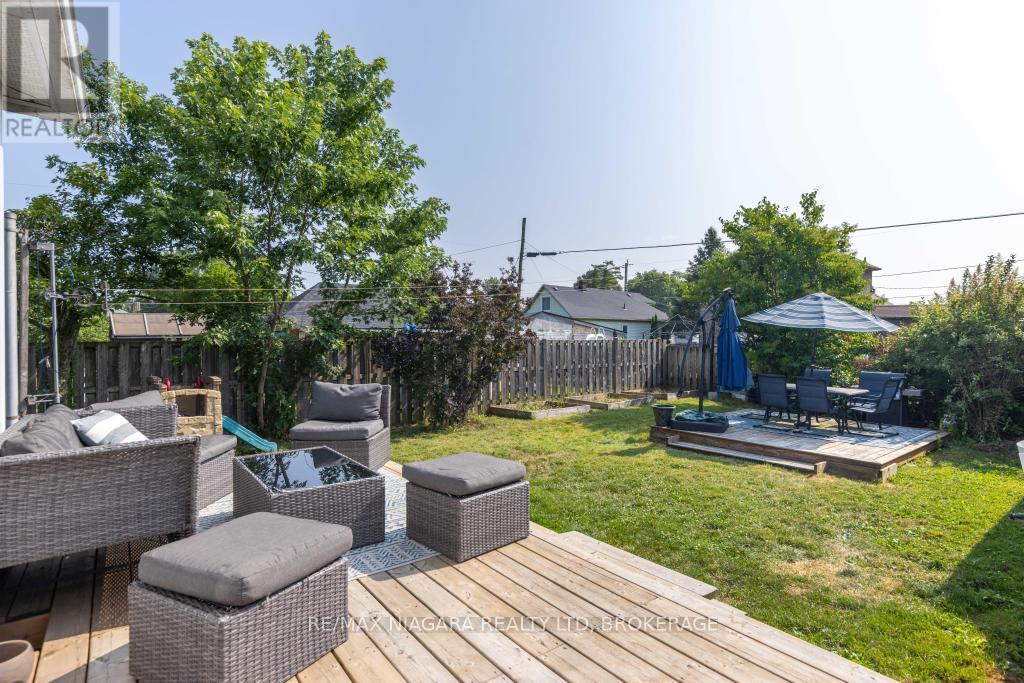 Photo 22 of 221 Wright Street, Welland ON