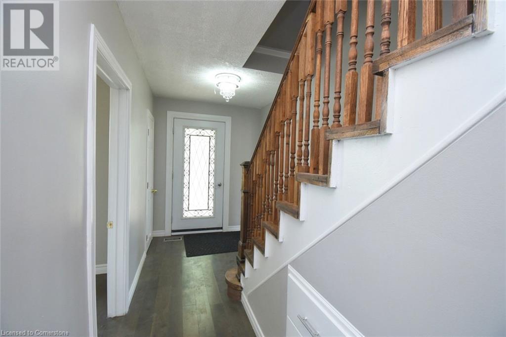 Photo 3 of 687 Upper James Street, Hamilton ON