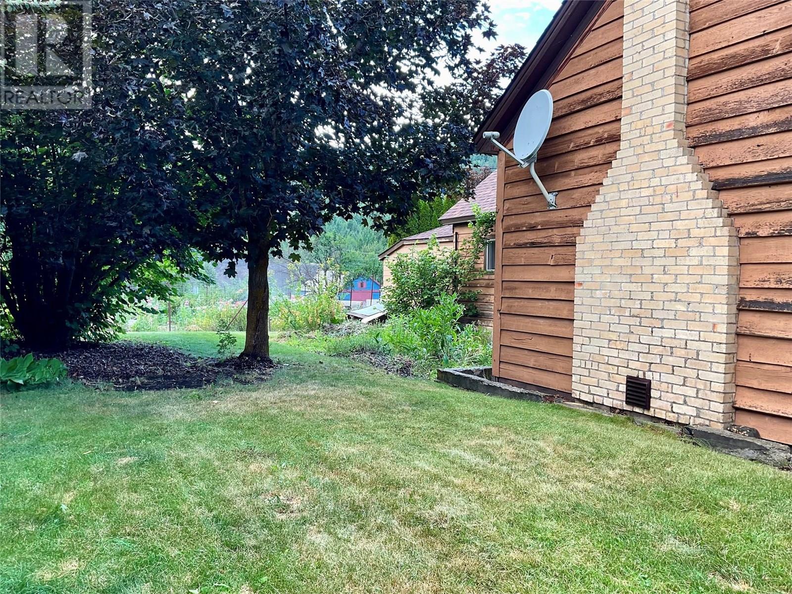555 EVERETTE Avenue, Greenwood