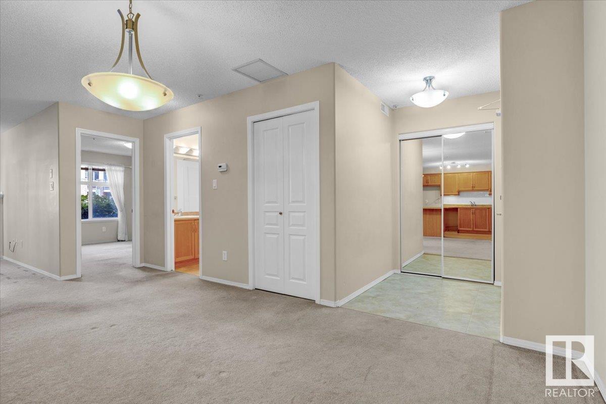 Photo 31 of 140 16035 132 St Nw, Edmonton AB