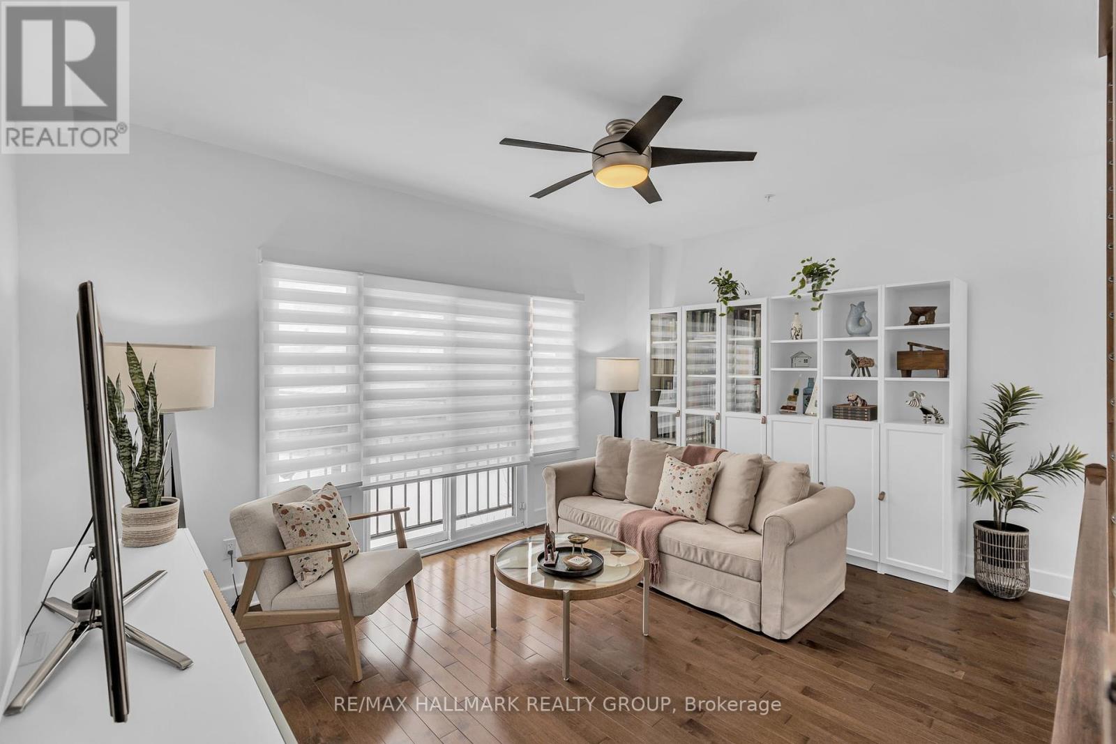 Photo 23 of D 124 124 Guigues Avenue, Ottawa ON