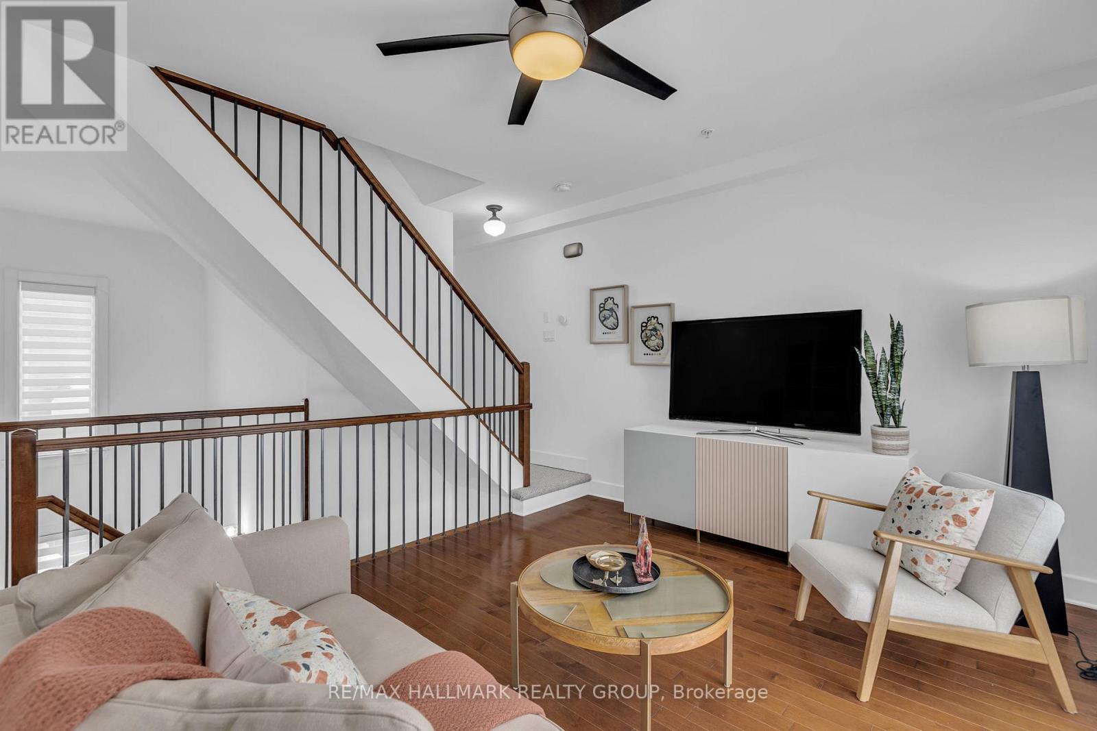 Photo 25 of D 124 124 Guigues Avenue, Ottawa ON