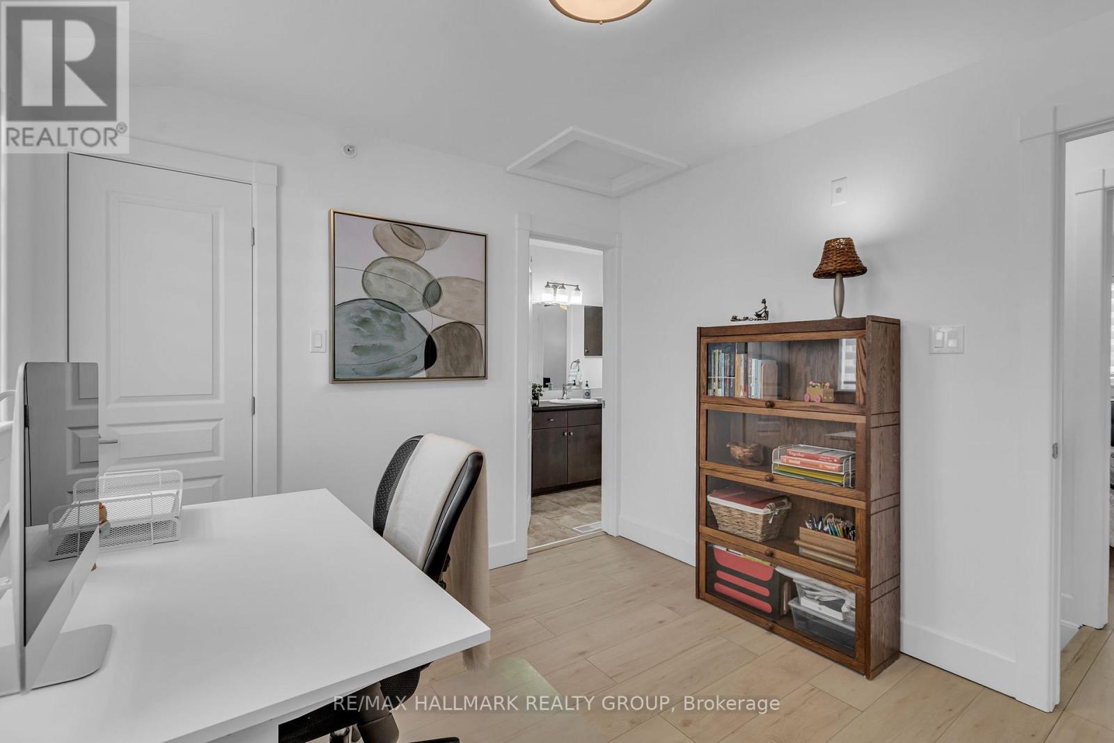 Photo 29 of D 124 124 Guigues Avenue, Ottawa ON