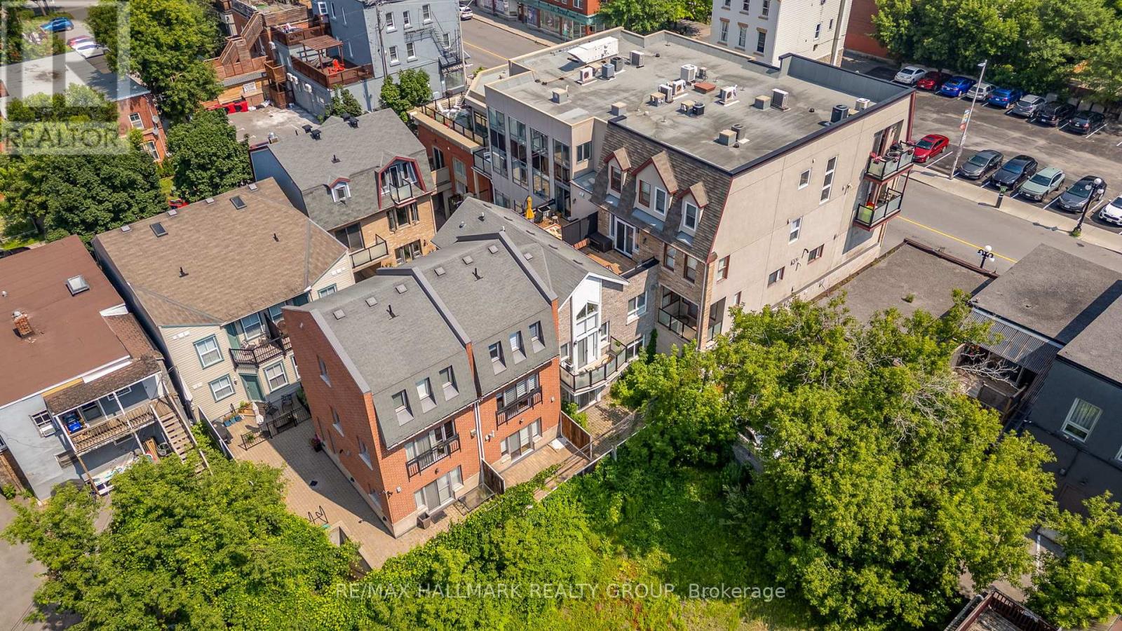Photo 40 of D 124 124 Guigues Avenue, Ottawa ON