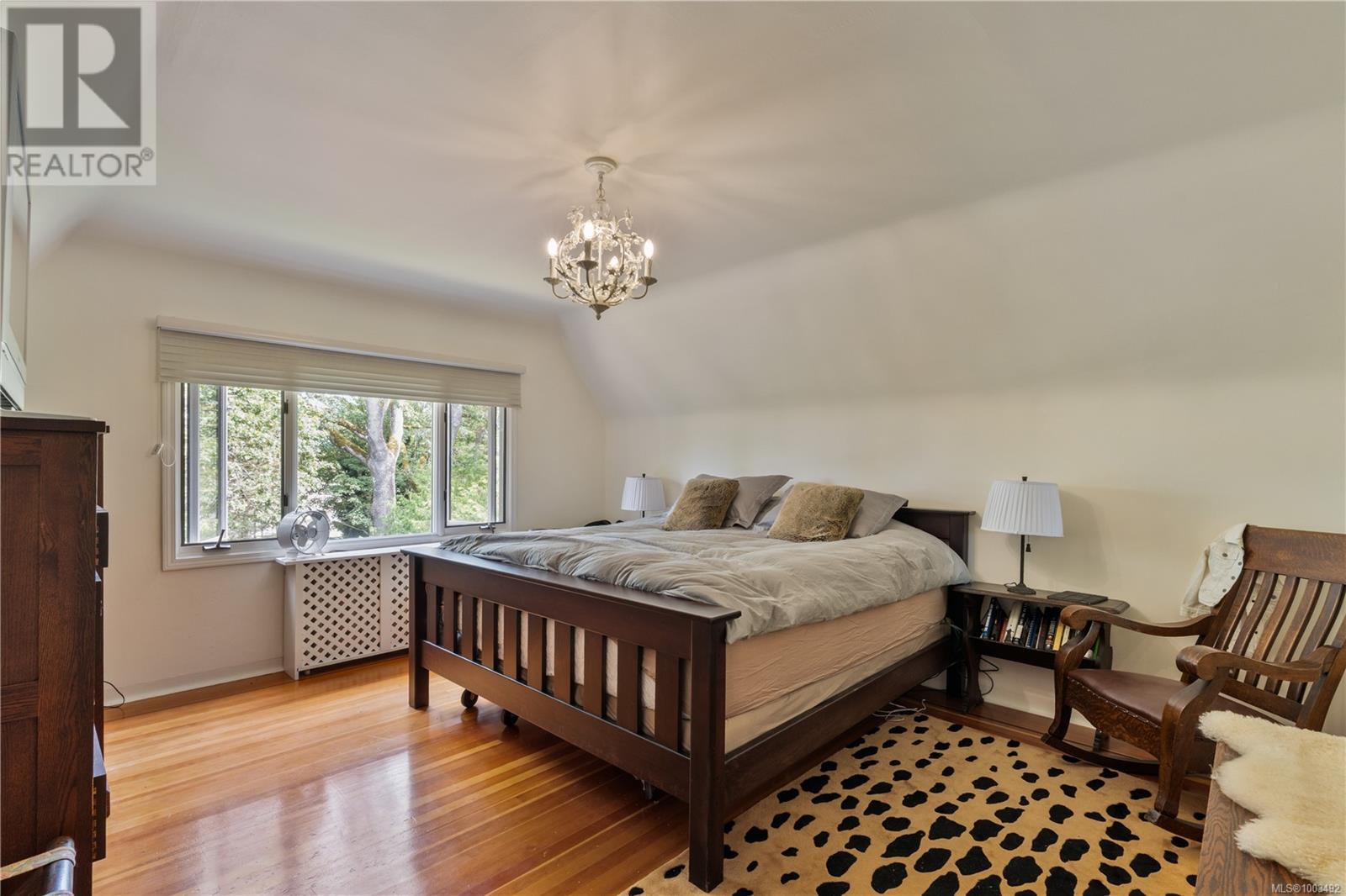 Photo 11 of 3290 Upper Terrace Rd, Oak Bay BC