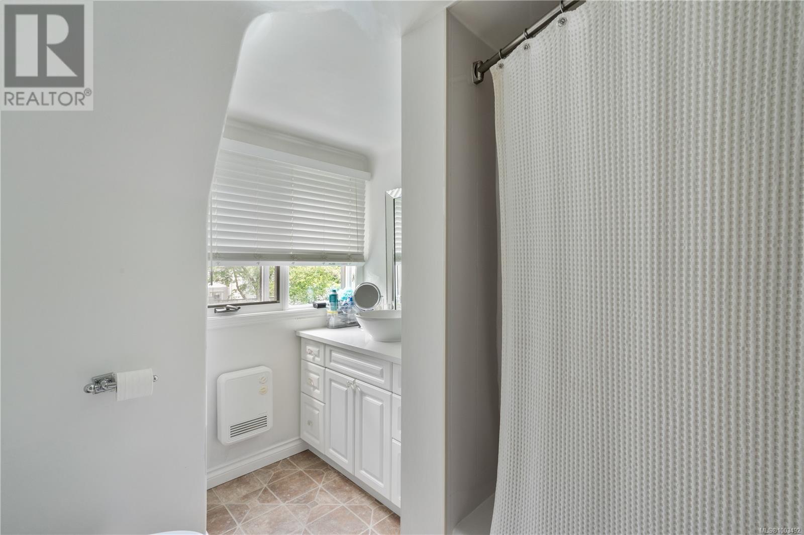 Photo 35 of 3290 Upper Terrace Rd, Oak Bay BC