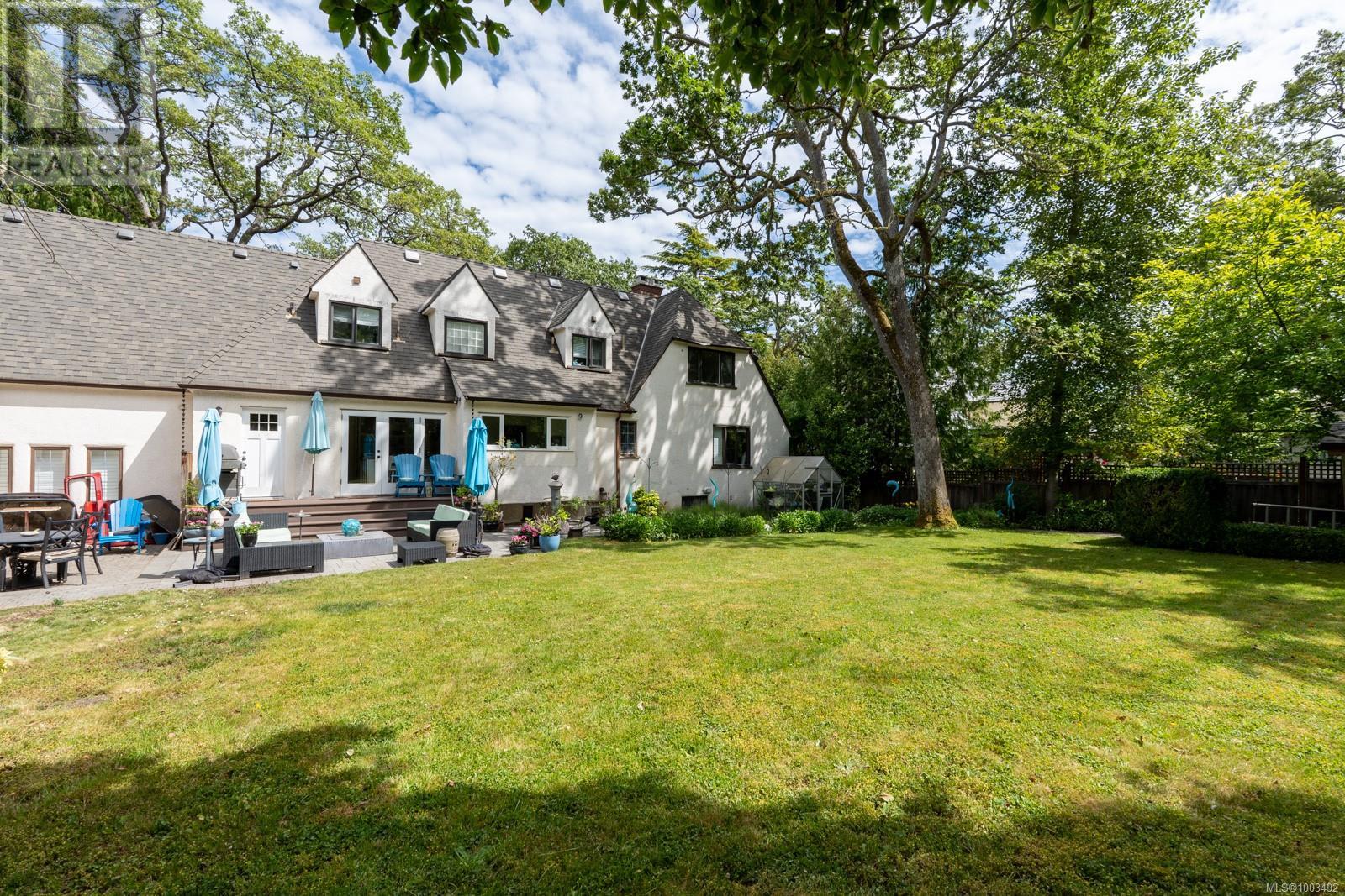 Photo 39 of 3290 Upper Terrace Rd, Oak Bay BC