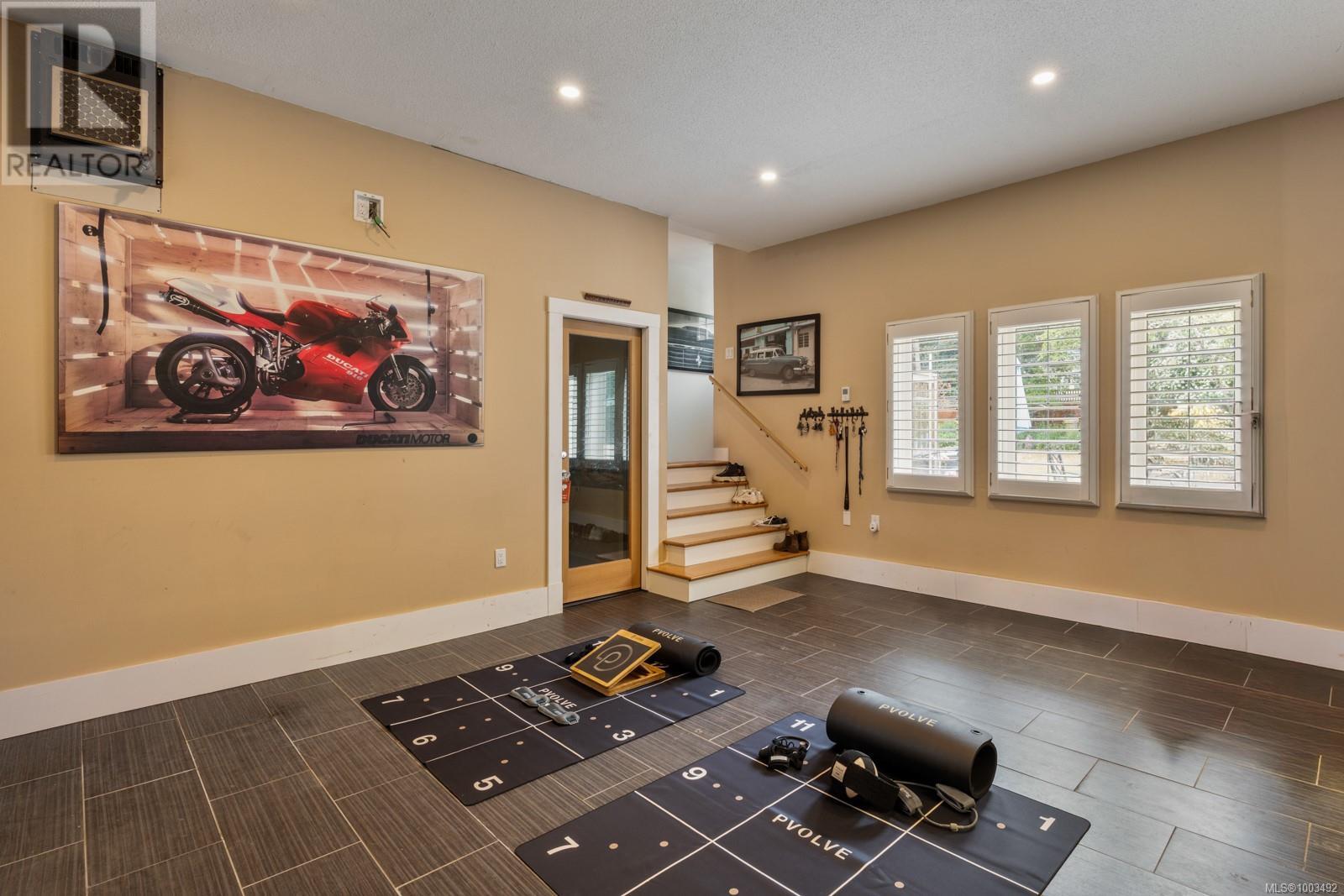 Photo 36 of 3290 Upper Terrace Rd, Oak Bay BC