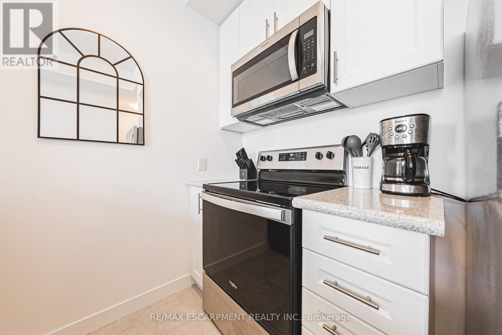 Photo 10 of 505 460 Dundas Street E, Hamilton ON