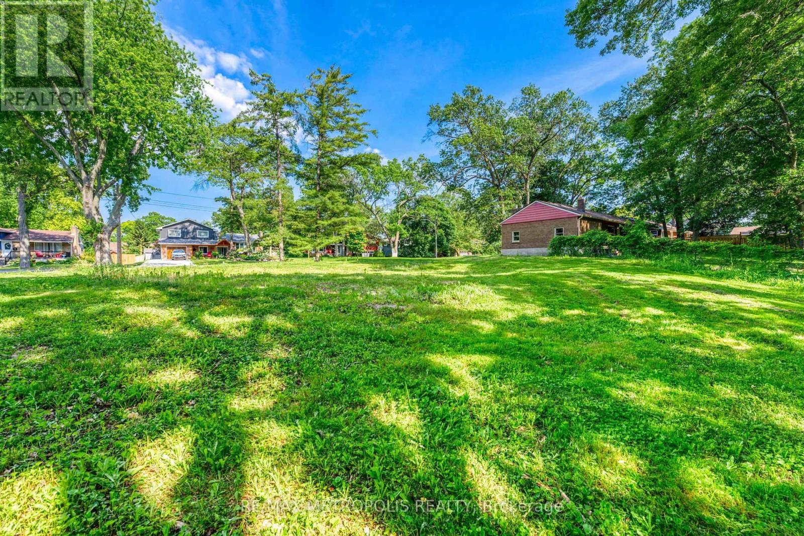 Photo 6 of 1307 S Ridgewood Drive, Sarnia ON
