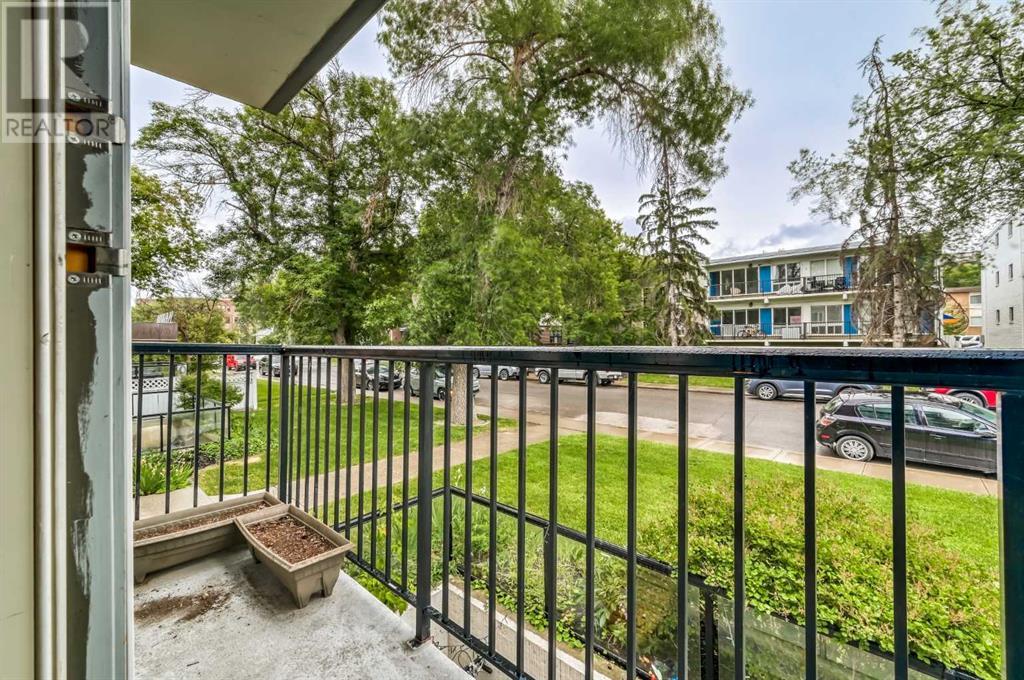 Single Family House for Sale in    Avenue SW Mission Calgary 