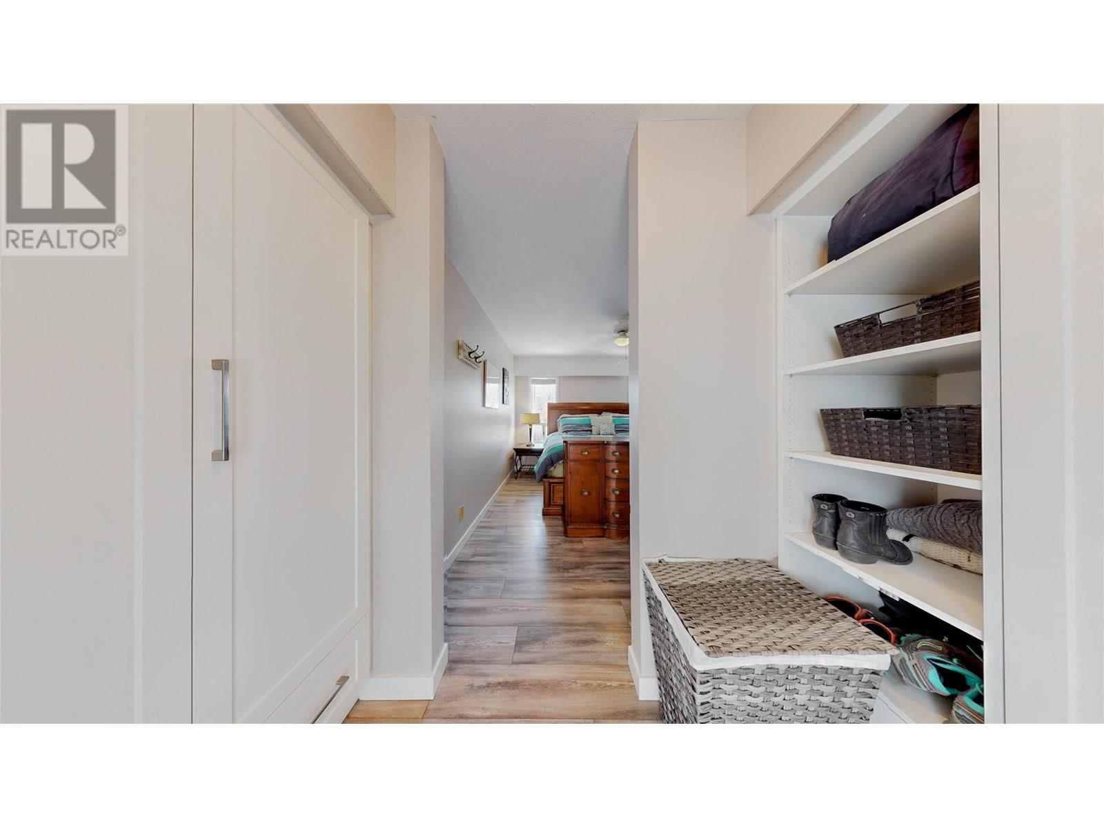 6940 Mountainview Drive Drive, Oliver