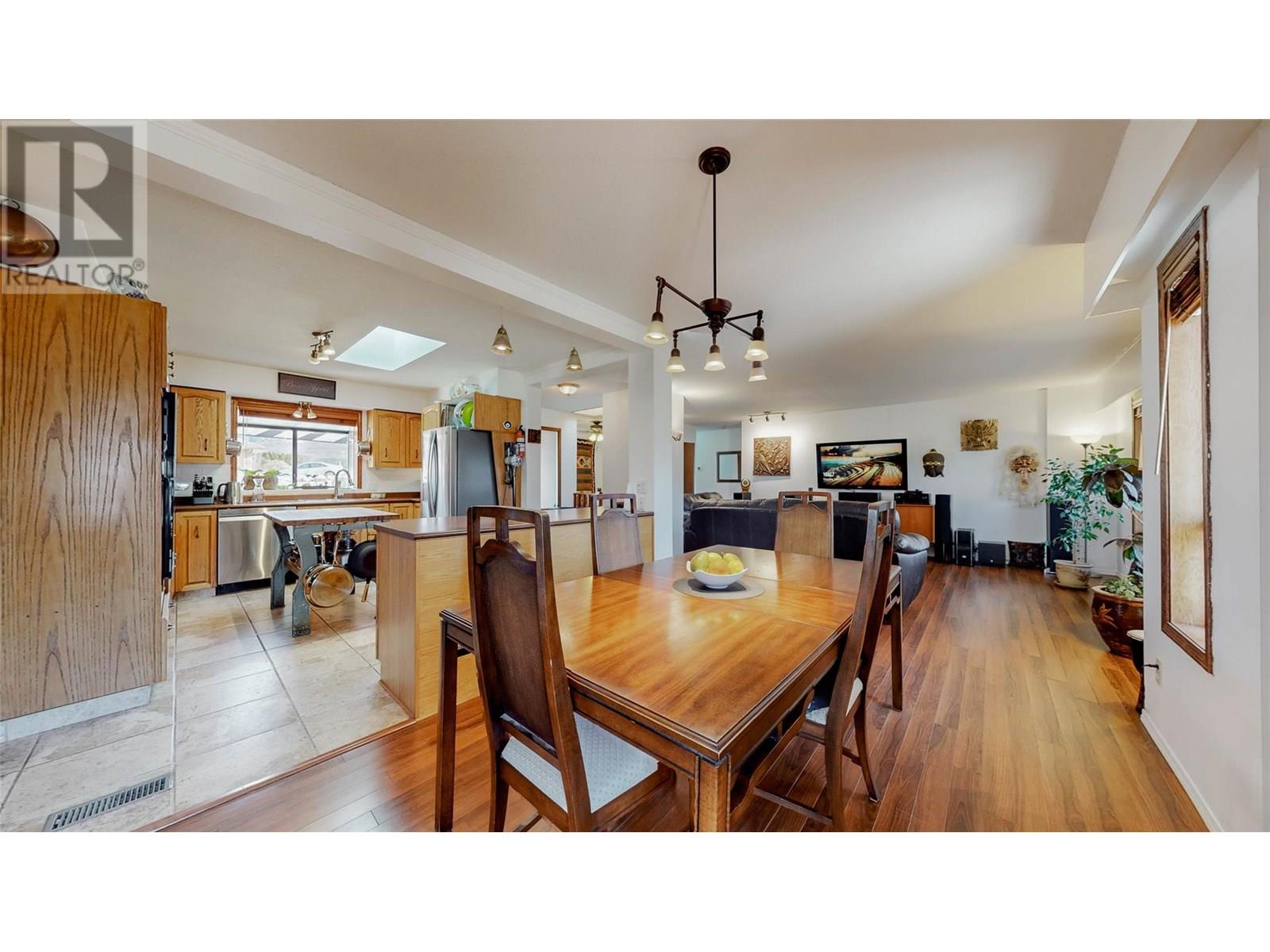 6940 Mountainview Drive Drive, Oliver