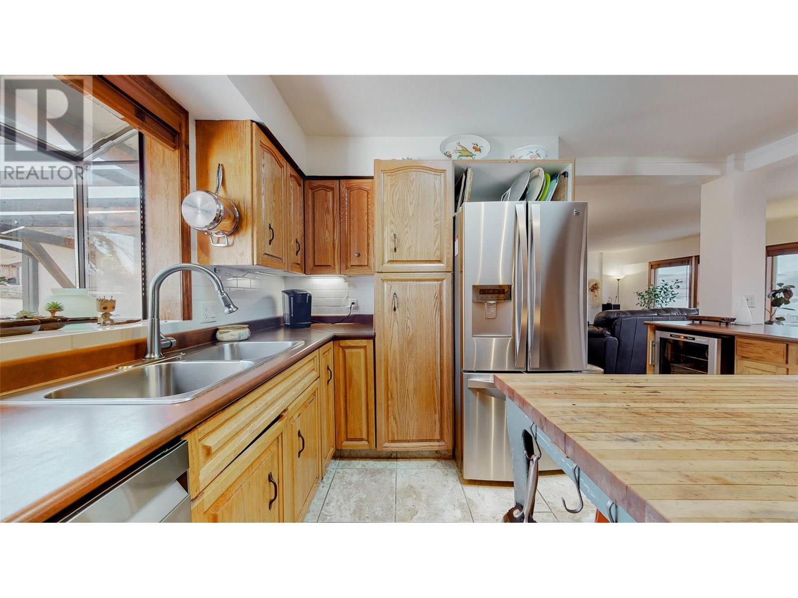 6940 Mountainview Drive Drive, Oliver
