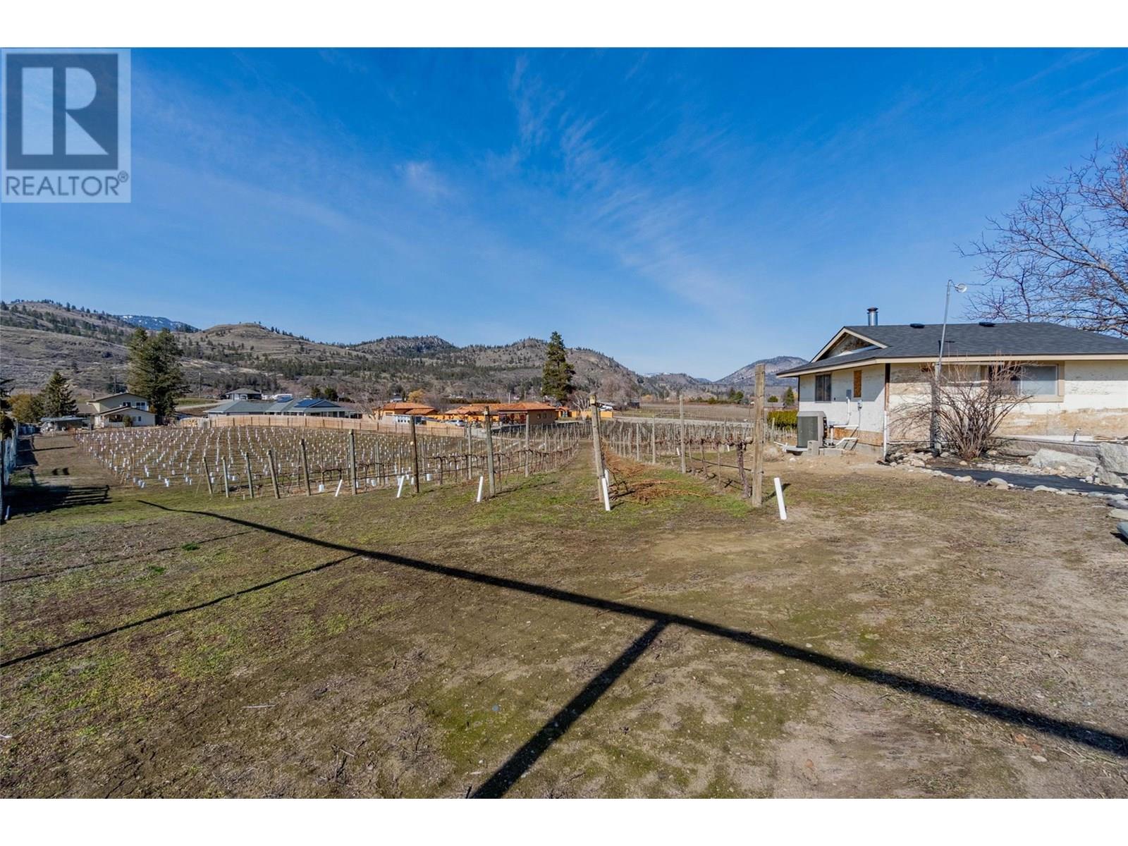 6940 Mountainview Drive Drive, Oliver